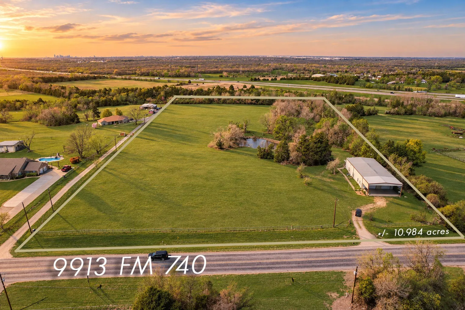 Single Family Residence For Sale in Kaufman County , 9913 Fm 740, Mesquite, Texas 75126, 2 Bedroom, 2 Bathroom, 4 Garage spaces, 3,000 Sqft, built in 1997, mls#21403778, Real Estate Agent in Mesquite, Homes For Sale in Kaufman county, Homes For Sale in Mesquite, Realtor in Mesquite Texas, Real Estate Brokerage Independent Realty Texas, Luminita Cordes Realtor