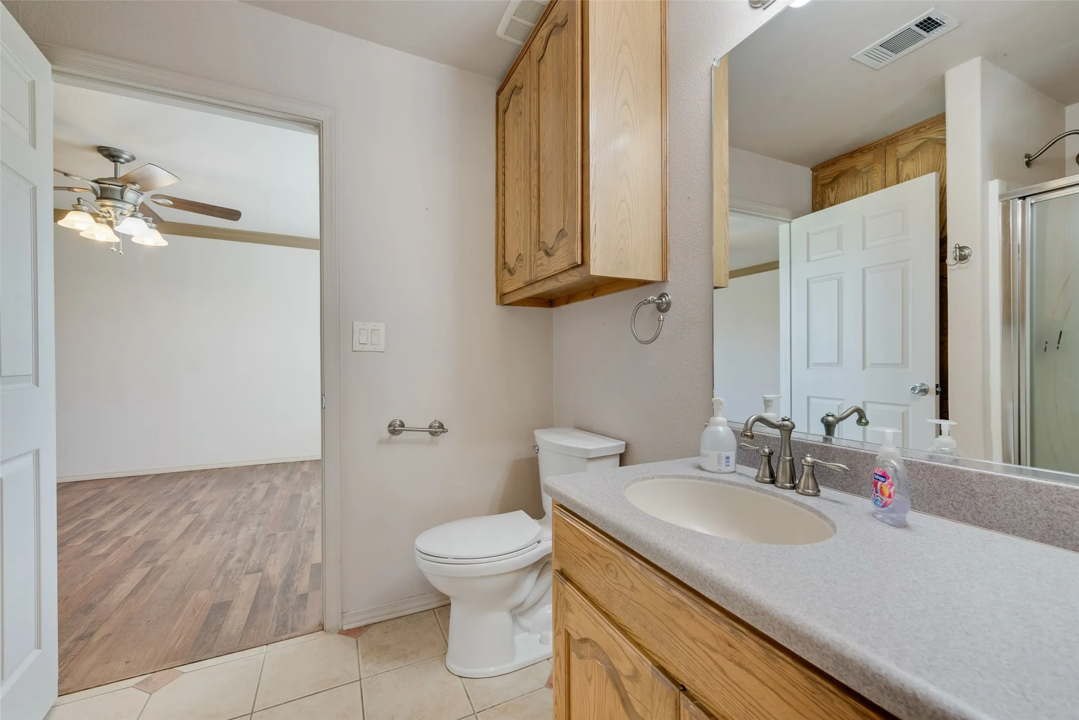 Single Family Residence For Sale in Kaufman County , 9913 Fm 740, Mesquite, Texas 75126, 2 Bedroom, 2 Bathroom, 4 Garage spaces, 3,000 Sqft, built in 1997, mls#21403778, Real Estate Agent in Mesquite, Homes For Sale in Kaufman county, Homes For Sale in Mesquite, Realtor in Mesquite Texas, Real Estate Brokerage Independent Realty Texas, Luminita Cordes Realtor