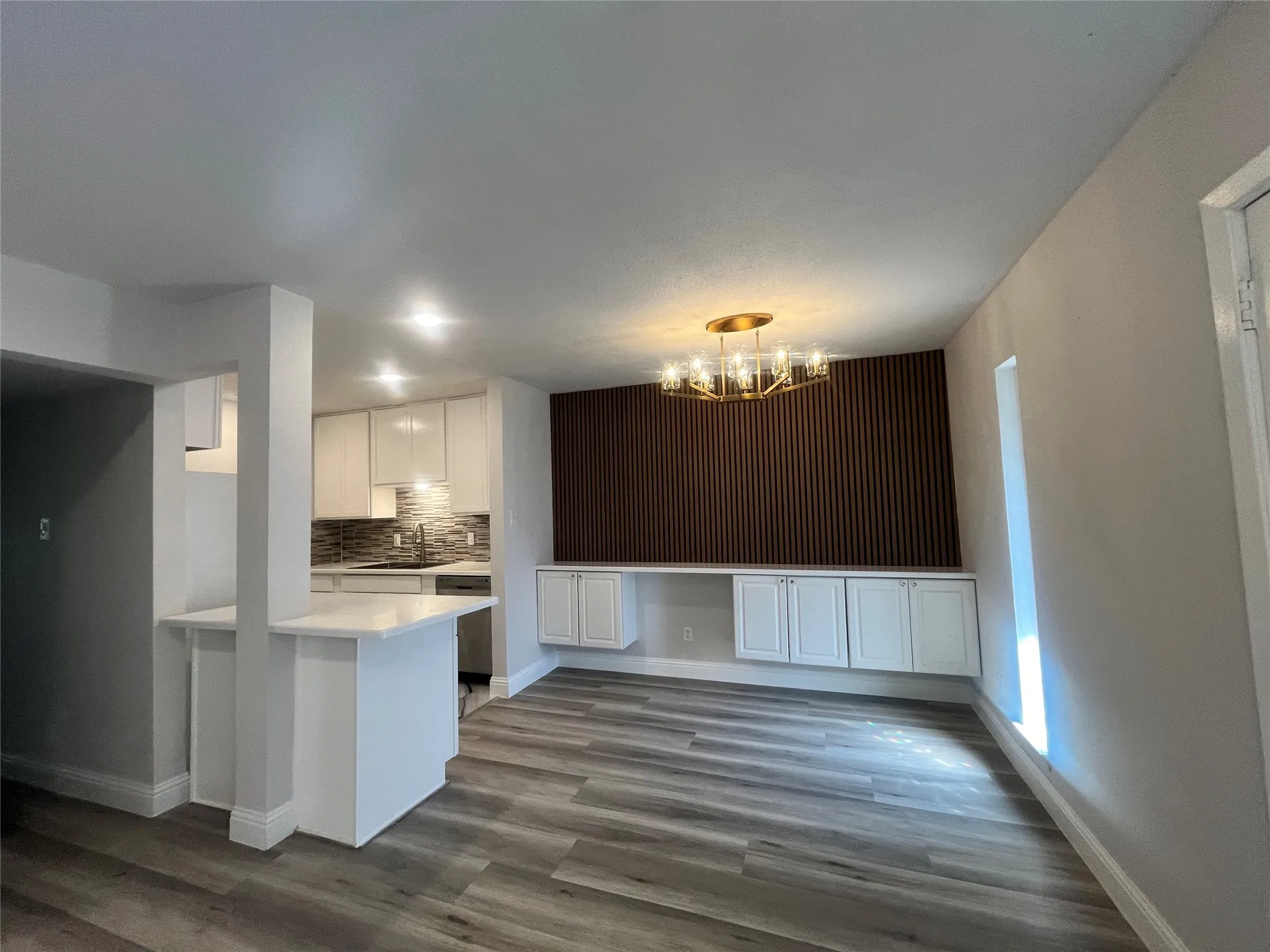 Apartment For Rent in Dallas County , 12888 Montfort Drive 248, Dallas, Texas 75230, 2 Bedroom, 1 Bathroom, Garage spaces, 731 Sqft, built in 1968, mls#21403800, Real Estate Agent in Dallas, Homes For Rent in Dallas county, Homes For Rent in Dallas, Realtor in Dallas Texas, Real Estate Brokerage Independent Realty Texas, Luminita Cordes Realtor
