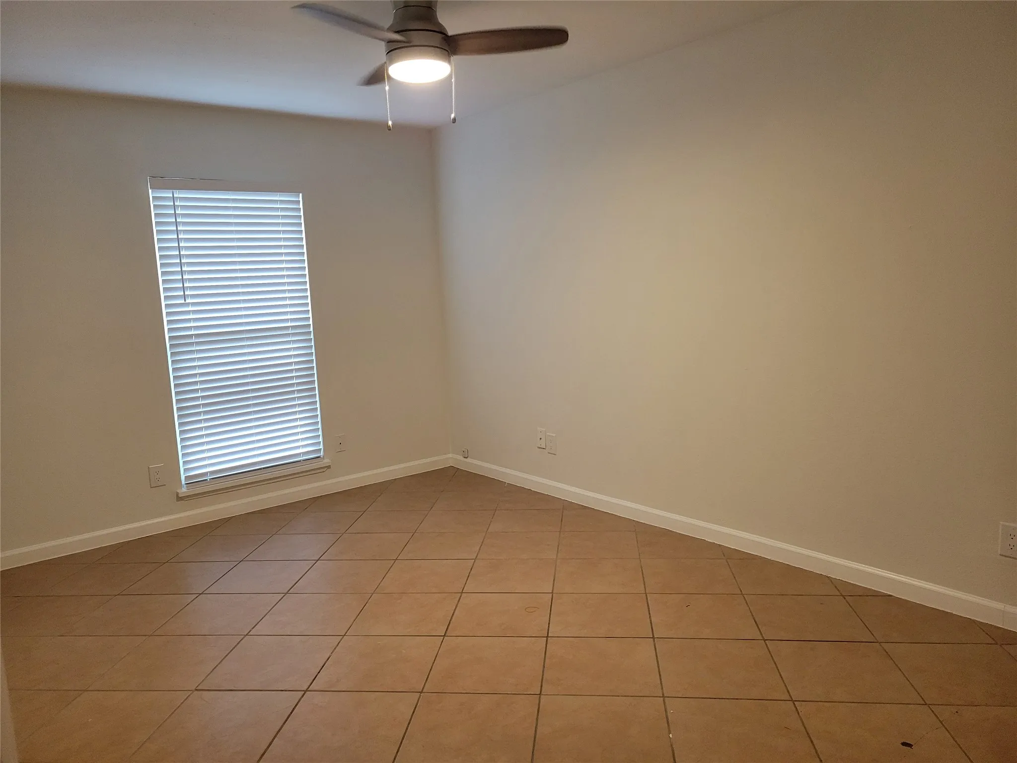Single Family Residence For Rent in Collin County , 6520 Chinaberry Trail, Plano, Texas 75023, 3 Bedroom, 2 Bathroom, 2 Garage spaces, 1,930 Sqft, built in 1978, mls#21403762, Real Estate Agent in Plano, Homes For Rent in Collin county, Homes For Rent in Plano, Realtor in Plano Texas, Real Estate Brokerage Independent Realty Texas, Luminita Cordes Realtor