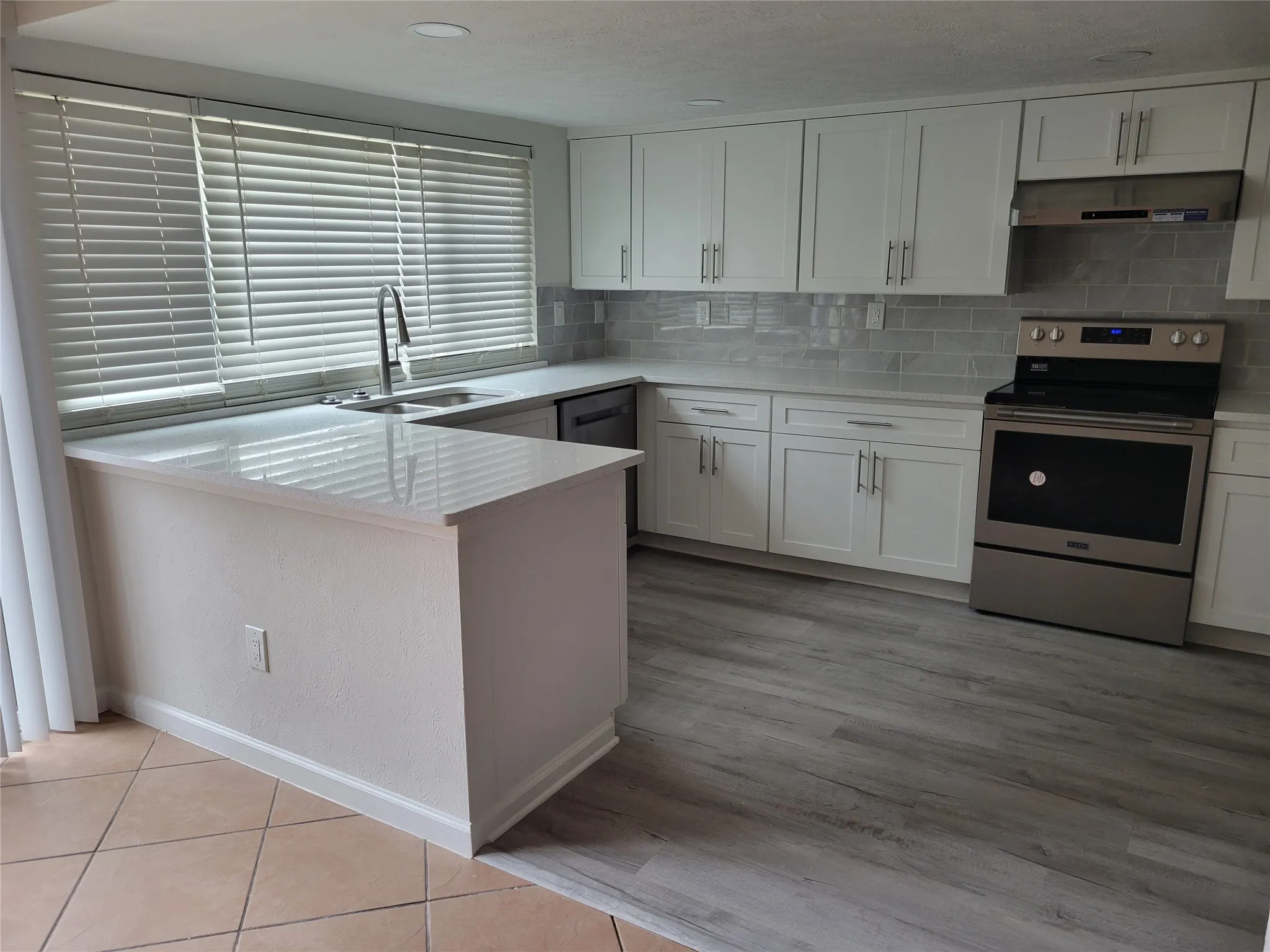 Single Family Residence For Rent in Collin County , 6520 Chinaberry Trail, Plano, Texas 75023, 3 Bedroom, 2 Bathroom, 2 Garage spaces, 1,930 Sqft, built in 1978, mls#21403762, Real Estate Agent in Plano, Homes For Rent in Collin county, Homes For Rent in Plano, Realtor in Plano Texas, Real Estate Brokerage Independent Realty Texas, Luminita Cordes Realtor