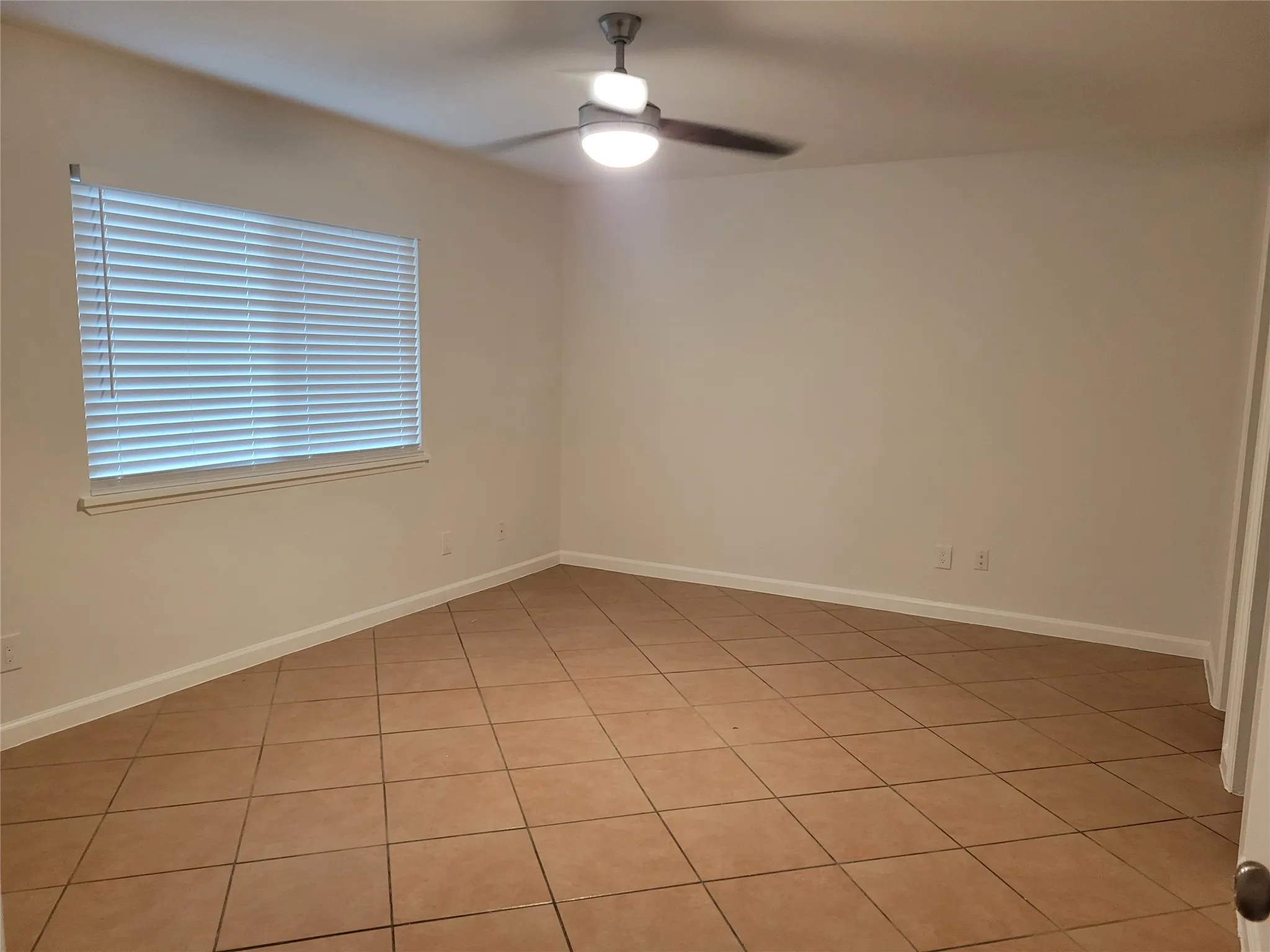 Single Family Residence For Rent in Collin County , 6520 Chinaberry Trail, Plano, Texas 75023, 3 Bedroom, 2 Bathroom, 2 Garage spaces, 1,930 Sqft, built in 1978, mls#21403762, Real Estate Agent in Plano, Homes For Rent in Collin county, Homes For Rent in Plano, Realtor in Plano Texas, Real Estate Brokerage Independent Realty Texas, Luminita Cordes Realtor