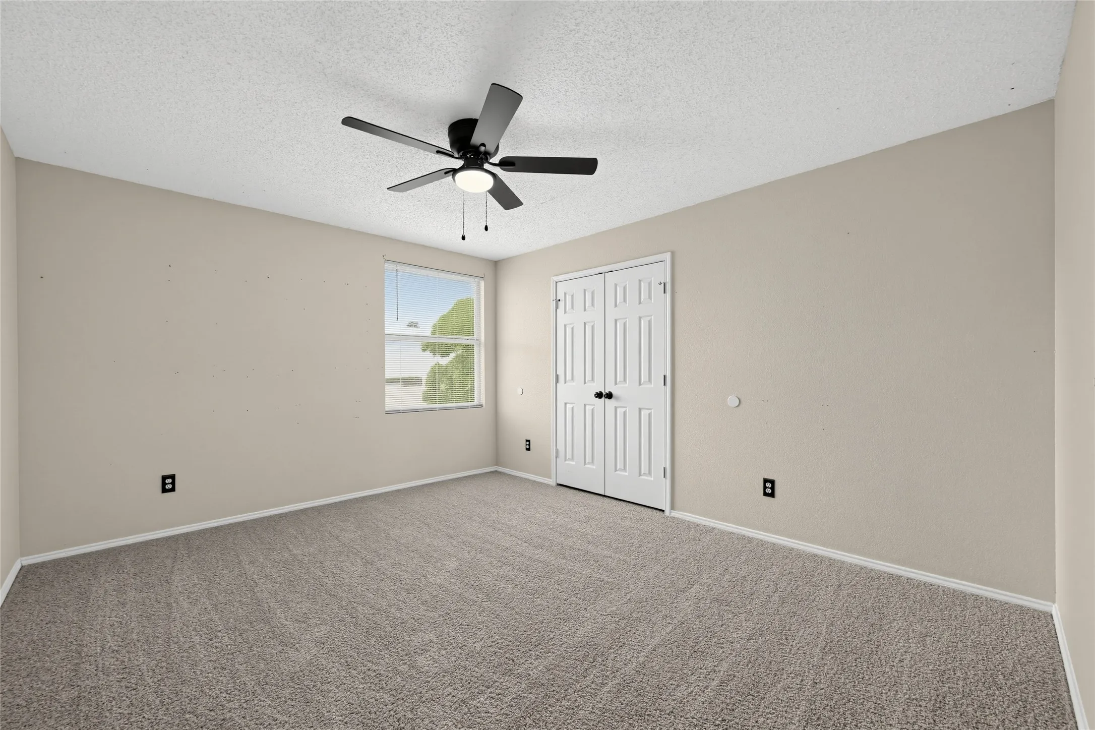 Single Family Residence For Sale in Denton County , 1857 Lariat Drive, Fort Worth, Texas 76247, 5 Bedroom, 3 Bathroom, 2 Garage spaces, 3,448 Sqft, built in 2003, mls#21403646, Real Estate Agent in Fort Worth, Homes For Sale in Denton county, Homes For Sale in Fort Worth, Realtor in Fort Worth Texas, Real Estate Brokerage Independent Realty Texas, Luminita Cordes Realtor