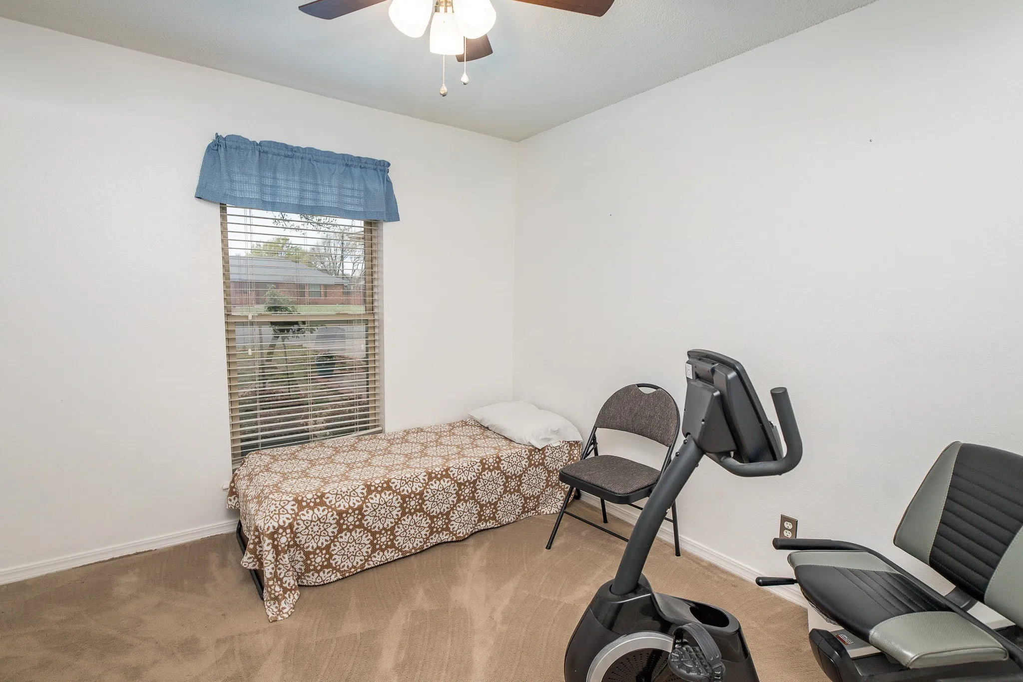 Single Family Residence For Sale in Wichita County , 3 Four Sixes Circle, Wichita Falls, Texas 76308, 3 Bedroom, 3 Bathroom, 2 Garage spaces, 2,434 Sqft, built in 1980, mls#21403803, Real Estate Agent in Wichita Falls, Homes For Sale in Wichita county, Homes For Sale in Wichita Falls, Realtor in Wichita Falls Texas, Real Estate Brokerage Independent Realty Texas, Luminita Cordes Realtor