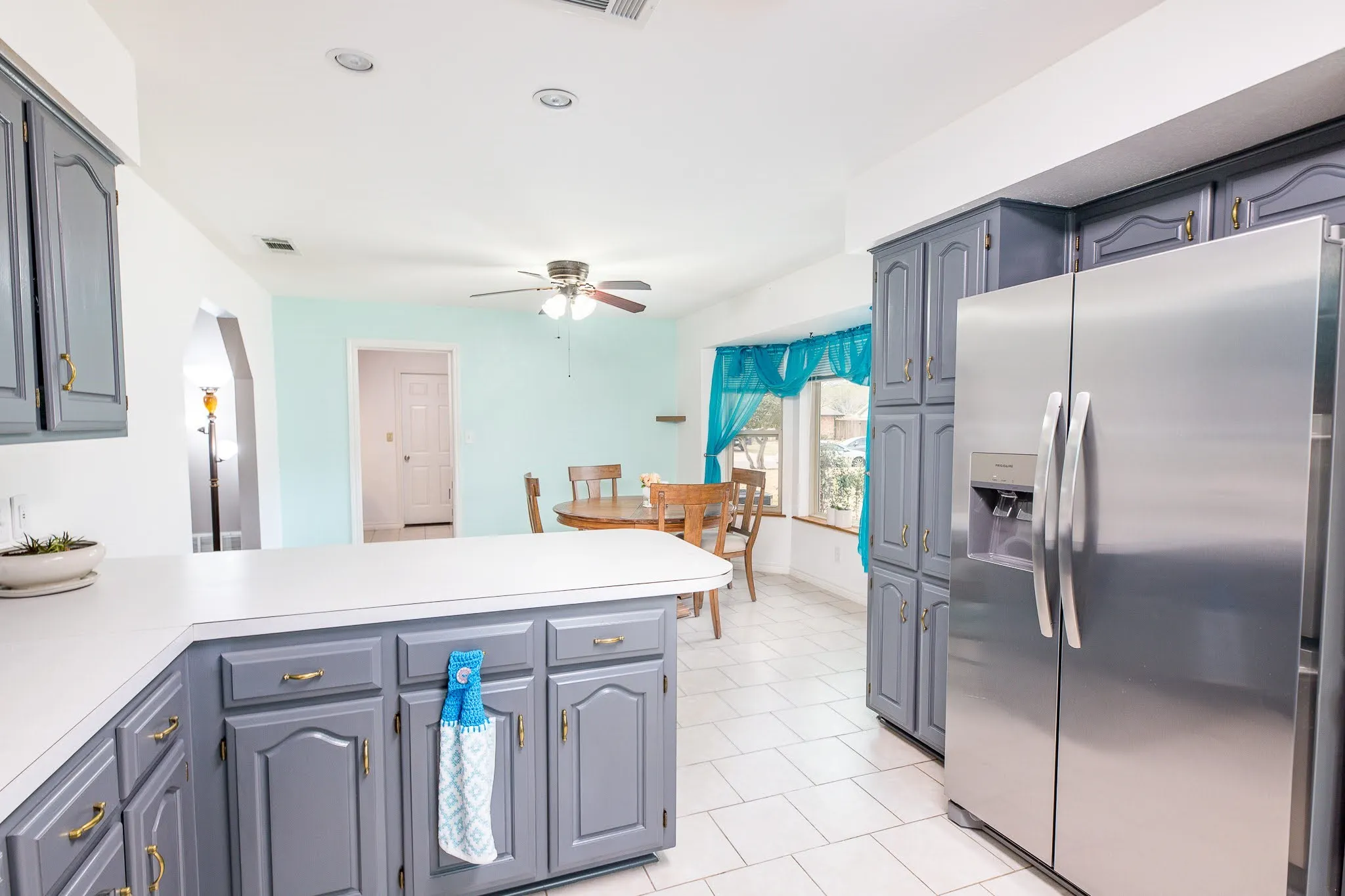 Single Family Residence For Sale in Wichita County , 3 Four Sixes Circle, Wichita Falls, Texas 76308, 3 Bedroom, 3 Bathroom, 2 Garage spaces, 2,434 Sqft, built in 1980, mls#21403803, Real Estate Agent in Wichita Falls, Homes For Sale in Wichita county, Homes For Sale in Wichita Falls, Realtor in Wichita Falls Texas, Real Estate Brokerage Independent Realty Texas, Luminita Cordes Realtor