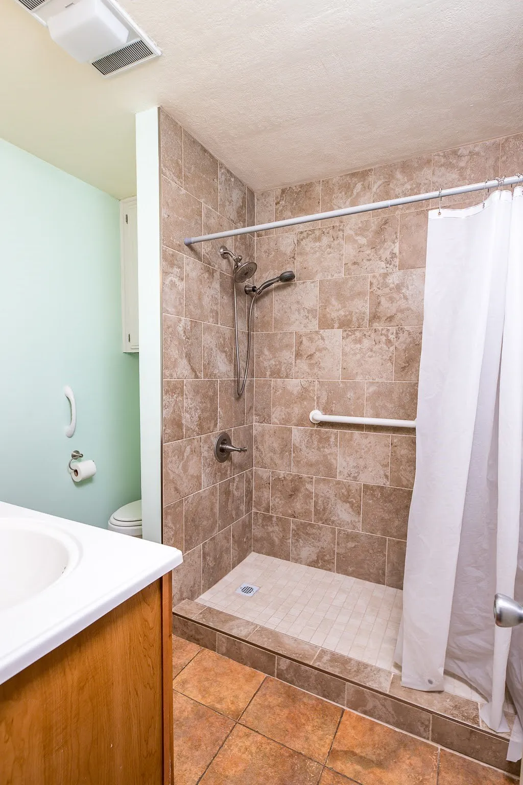 Single Family Residence For Sale in Wichita County , 3 Four Sixes Circle, Wichita Falls, Texas 76308, 3 Bedroom, 3 Bathroom, 2 Garage spaces, 2,434 Sqft, built in 1980, mls#21403803, Real Estate Agent in Wichita Falls, Homes For Sale in Wichita county, Homes For Sale in Wichita Falls, Realtor in Wichita Falls Texas, Real Estate Brokerage Independent Realty Texas, Luminita Cordes Realtor
