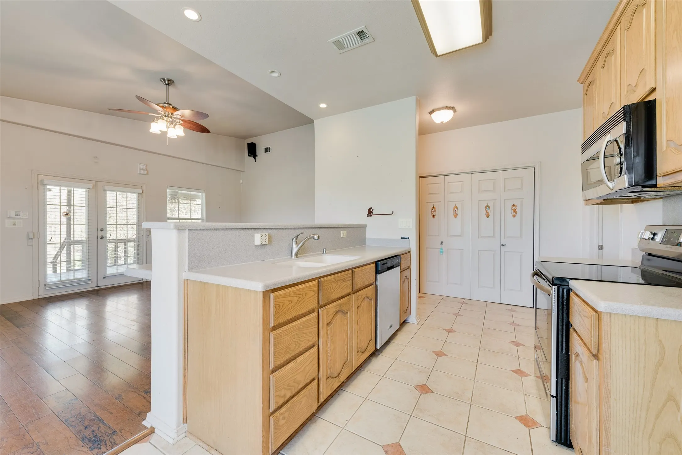 Improved Land For Sale in Kaufman County , 9913 Fm 740, Mesquite, Texas 75126, 0, 0, Garage spaces, 0 Sqft, built in 1997, mls#21403798, Real Estate Agent in Mesquite, Homes For Sale in Kaufman county, Homes For Sale in Mesquite, Realtor in Mesquite Texas, Real Estate Brokerage Independent Realty Texas, Luminita Cordes Realtor