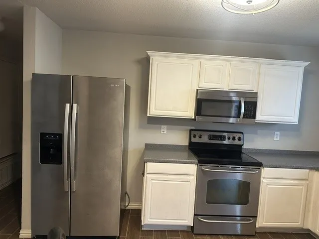 Single Family Residence For Rent in Tarrant County , 4921 Thorn Hollow Drive, Fort Worth, Texas 76244, 3 Bedroom, 2 Bathroom, 2 Garage spaces, 1,621 Sqft, built in 2005, mls#21403456, Real Estate Agent in Fort Worth, Homes For Rent in Tarrant county, Homes For Rent in Fort Worth, Realtor in Fort Worth Texas, Real Estate Brokerage Independent Realty Texas, Luminita Cordes Realtor