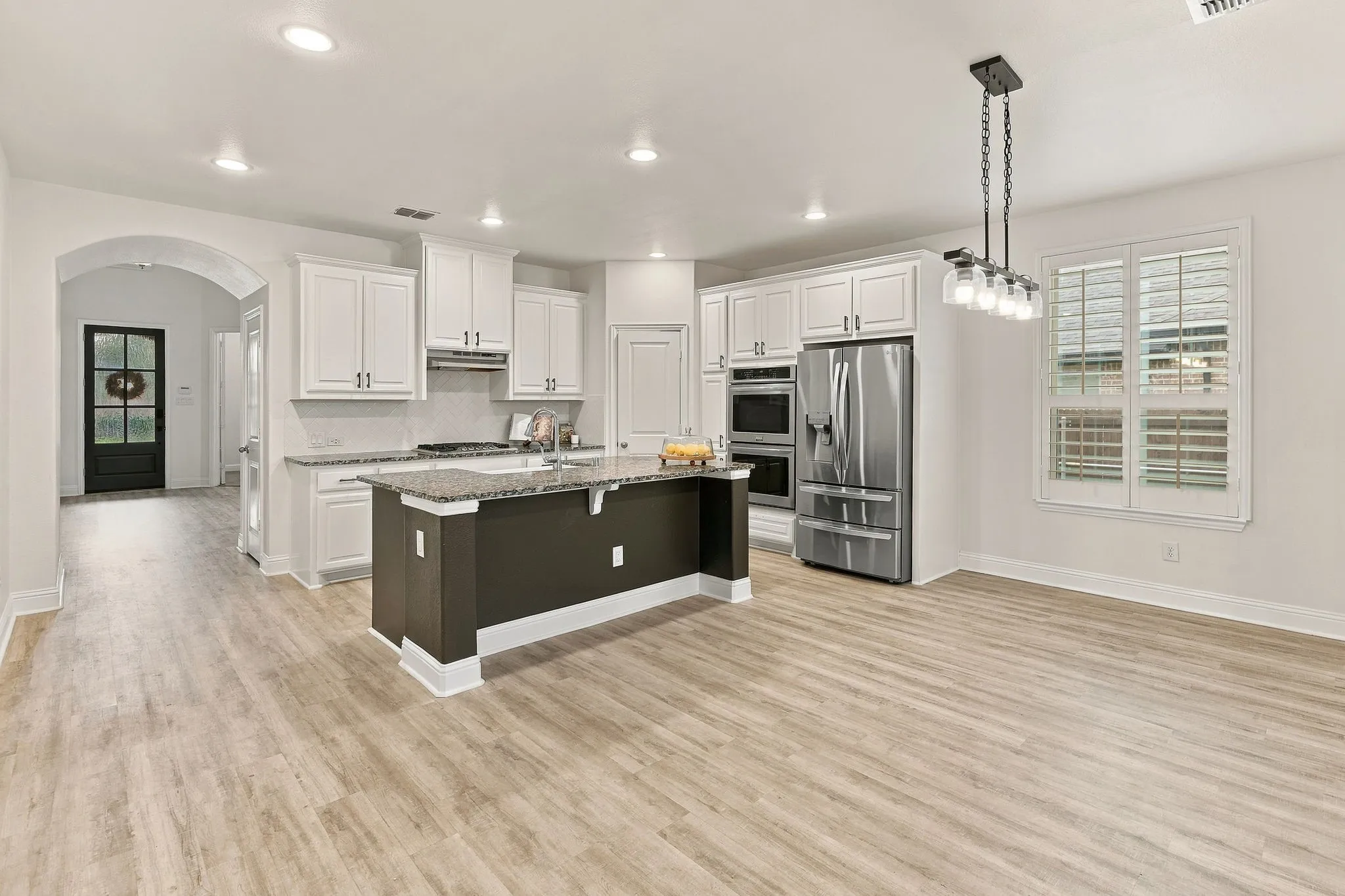 Single Family Residence For Sale in Collin County , 1121 Bryce Canyon Drive, Celina, Texas 75009, 4 Bedroom, 3 Bathroom, 2 Garage spaces, 2,980 Sqft, built in 2016, mls#21394488, Real Estate Agent in Celina, Homes For Sale in Collin county, Homes For Sale in Celina, Realtor in Celina Texas, Real Estate Brokerage Independent Realty Texas, Luminita Cordes Realtor