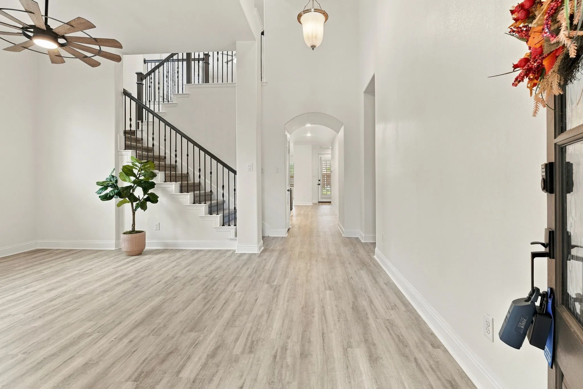 Single Family Residence For Sale in Collin County , 1121 Bryce Canyon Drive, Celina, Texas 75009, 4 Bedroom, 3 Bathroom, 2 Garage spaces, 2,980 Sqft, built in 2016, mls#21394488, Real Estate Agent in Celina, Homes For Sale in Collin county, Homes For Sale in Celina, Realtor in Celina Texas, Real Estate Brokerage Independent Realty Texas, Luminita Cordes Realtor