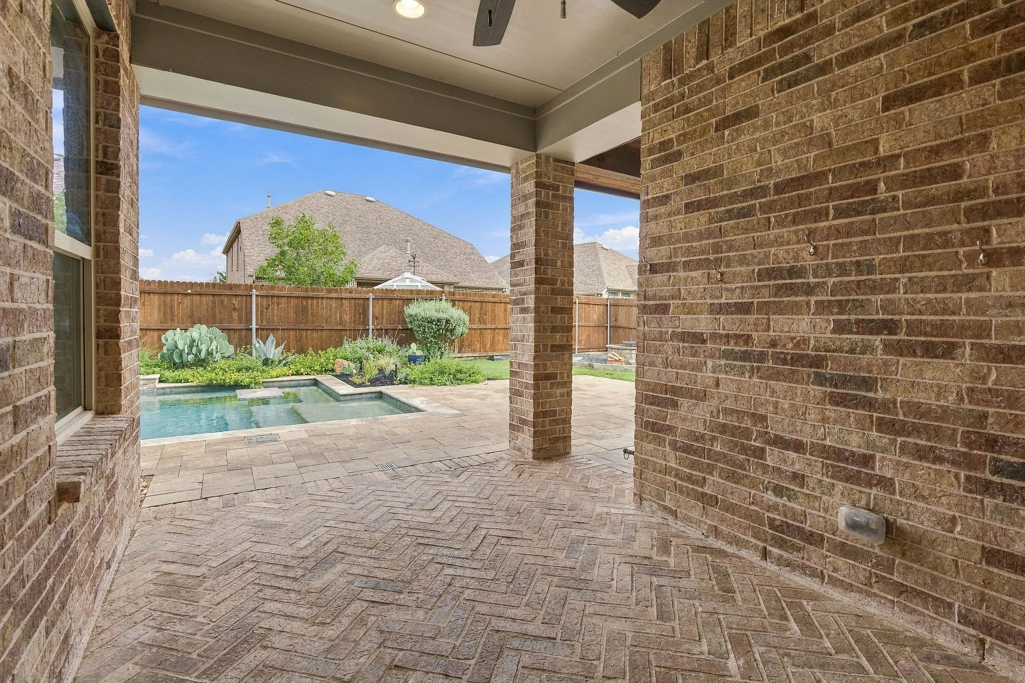 Single Family Residence For Sale in Collin County , 1121 Bryce Canyon Drive, Celina, Texas 75009, 4 Bedroom, 3 Bathroom, 2 Garage spaces, 2,980 Sqft, built in 2016, mls#21394488, Real Estate Agent in Celina, Homes For Sale in Collin county, Homes For Sale in Celina, Realtor in Celina Texas, Real Estate Brokerage Independent Realty Texas, Luminita Cordes Realtor