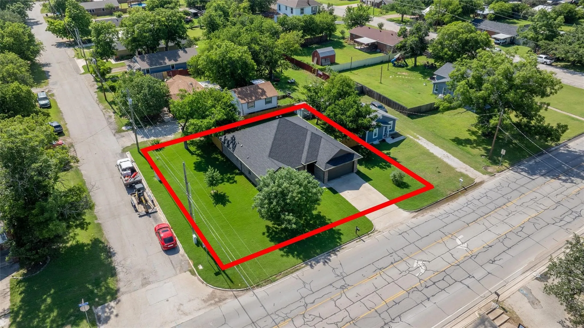 Single Family Residence For Sale in Parker County , 322 S Bowie Drive, Weatherford, Texas 76086, 4 Bedroom, 2 Bathroom, 2 Garage spaces, 1,814 Sqft, built in 2020, mls#21403781, Real Estate Agent in Weatherford, Homes For Sale in Parker county, Homes For Sale in Weatherford, Realtor in Weatherford Texas, Real Estate Brokerage Independent Realty Texas, Luminita Cordes Realtor