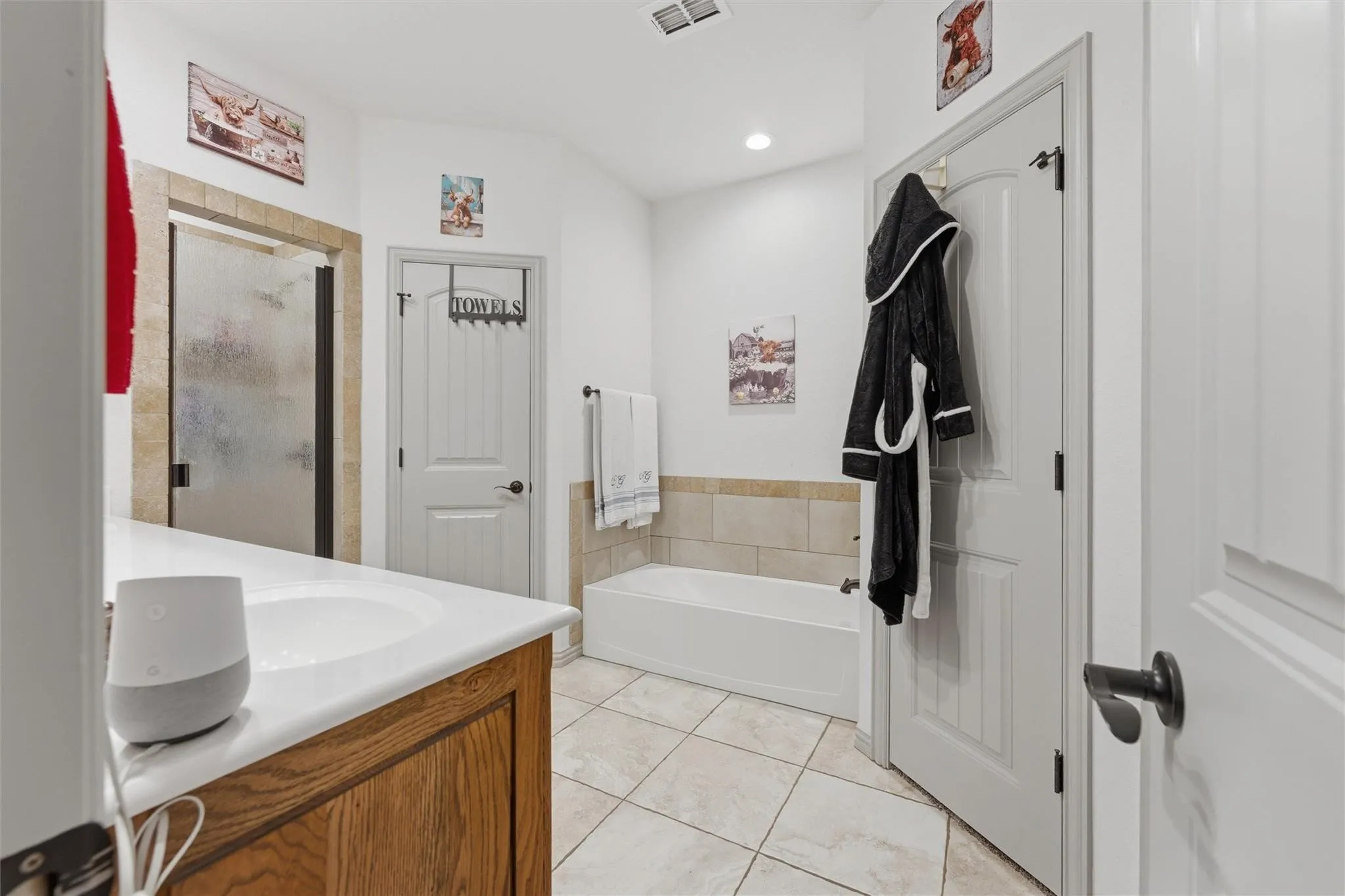 Single Family Residence For Sale in Parker County , 322 S Bowie Drive, Weatherford, Texas 76086, 4 Bedroom, 2 Bathroom, 2 Garage spaces, 1,814 Sqft, built in 2020, mls#21403781, Real Estate Agent in Weatherford, Homes For Sale in Parker county, Homes For Sale in Weatherford, Realtor in Weatherford Texas, Real Estate Brokerage Independent Realty Texas, Luminita Cordes Realtor