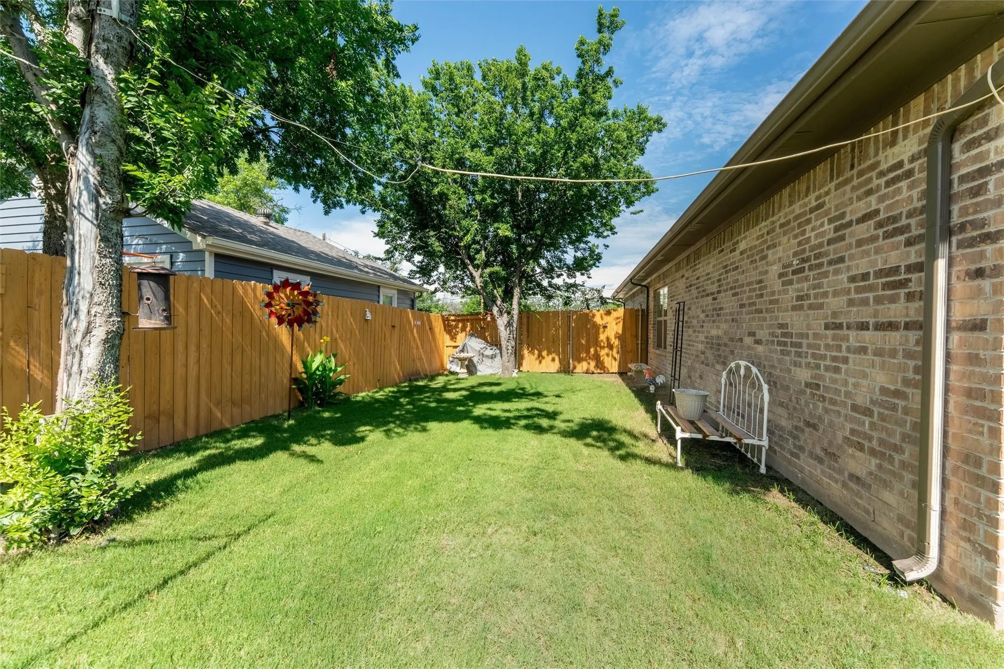 Single Family Residence For Sale in Parker County , 322 S Bowie Drive, Weatherford, Texas 76086, 4 Bedroom, 2 Bathroom, 2 Garage spaces, 1,814 Sqft, built in 2020, mls#21403781, Real Estate Agent in Weatherford, Homes For Sale in Parker county, Homes For Sale in Weatherford, Realtor in Weatherford Texas, Real Estate Brokerage Independent Realty Texas, Luminita Cordes Realtor