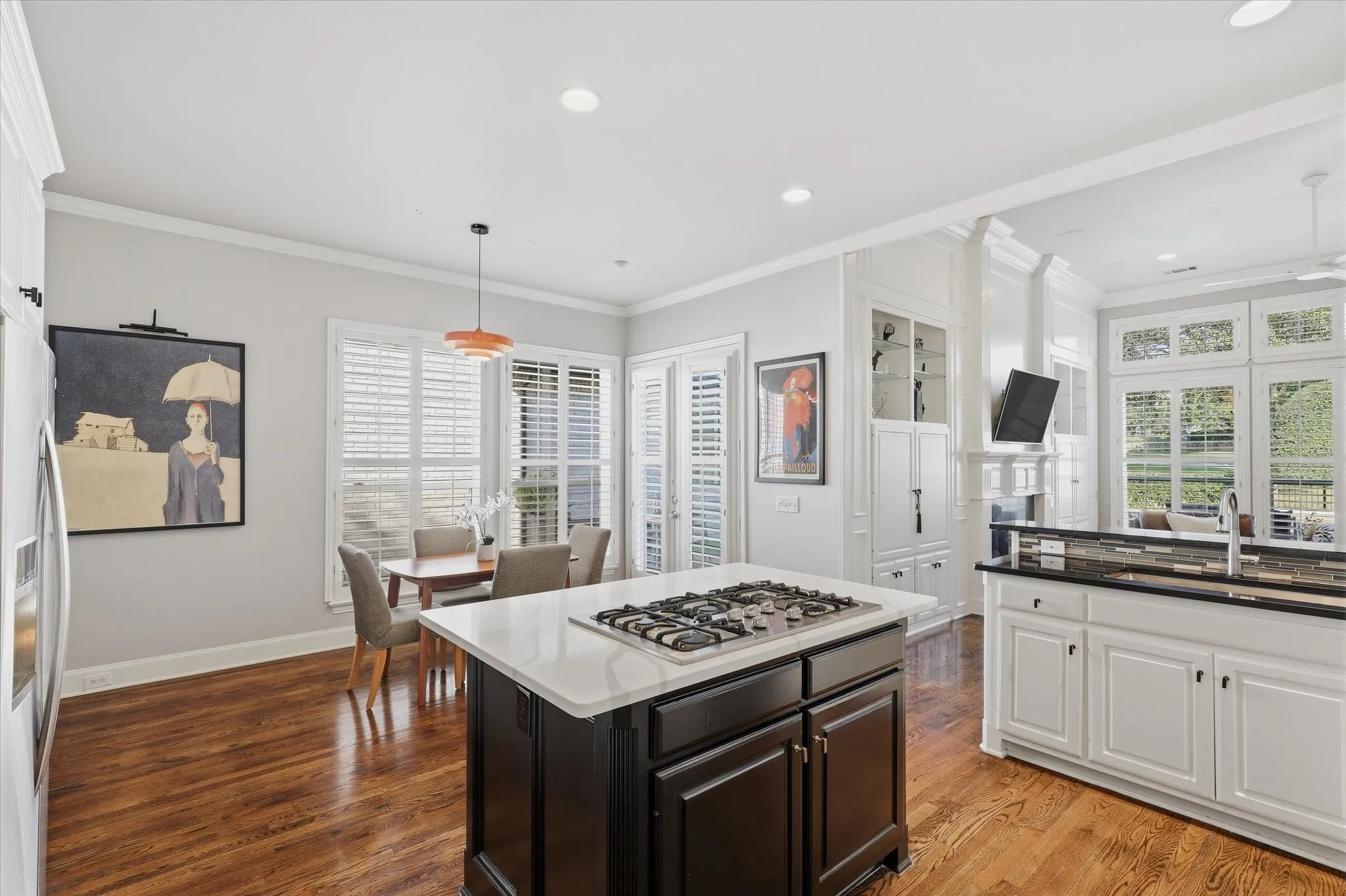 Single Family Residence For Sale in Denton County , 5600 Southern Hills Drive, Frisco, Texas 75034, 3 Bedroom, 3 Bathroom, 2 Garage spaces, 2,638 Sqft, built in 1993, mls#21399731, Real Estate Agent in Frisco, Homes For Sale in Denton county, Homes For Sale in Frisco, Realtor in Frisco Texas, Real Estate Brokerage Independent Realty Texas, Luminita Cordes Realtor