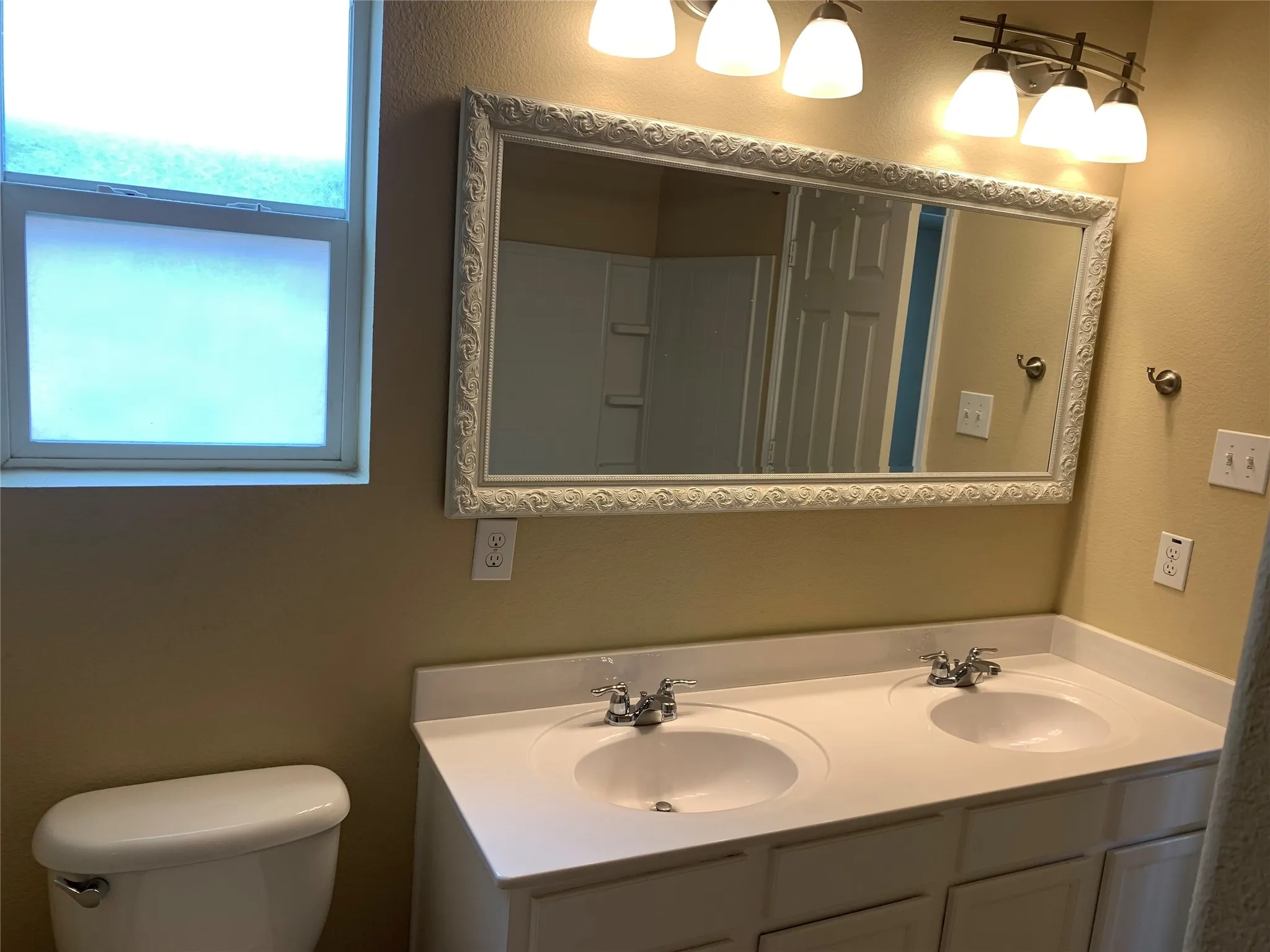 Single Family Residence For Rent in Tarrant County , 3208 Sadie Trail, Fort Worth, Texas 76137, 3 Bedroom, 2 Bathroom, 2 Garage spaces, 2,152 Sqft, built in 2011, mls#21403451, Real Estate Agent in Fort Worth, Homes For Rent in Tarrant county, Homes For Rent in Fort Worth, Realtor in Fort Worth Texas, Real Estate Brokerage Independent Realty Texas, Luminita Cordes Realtor