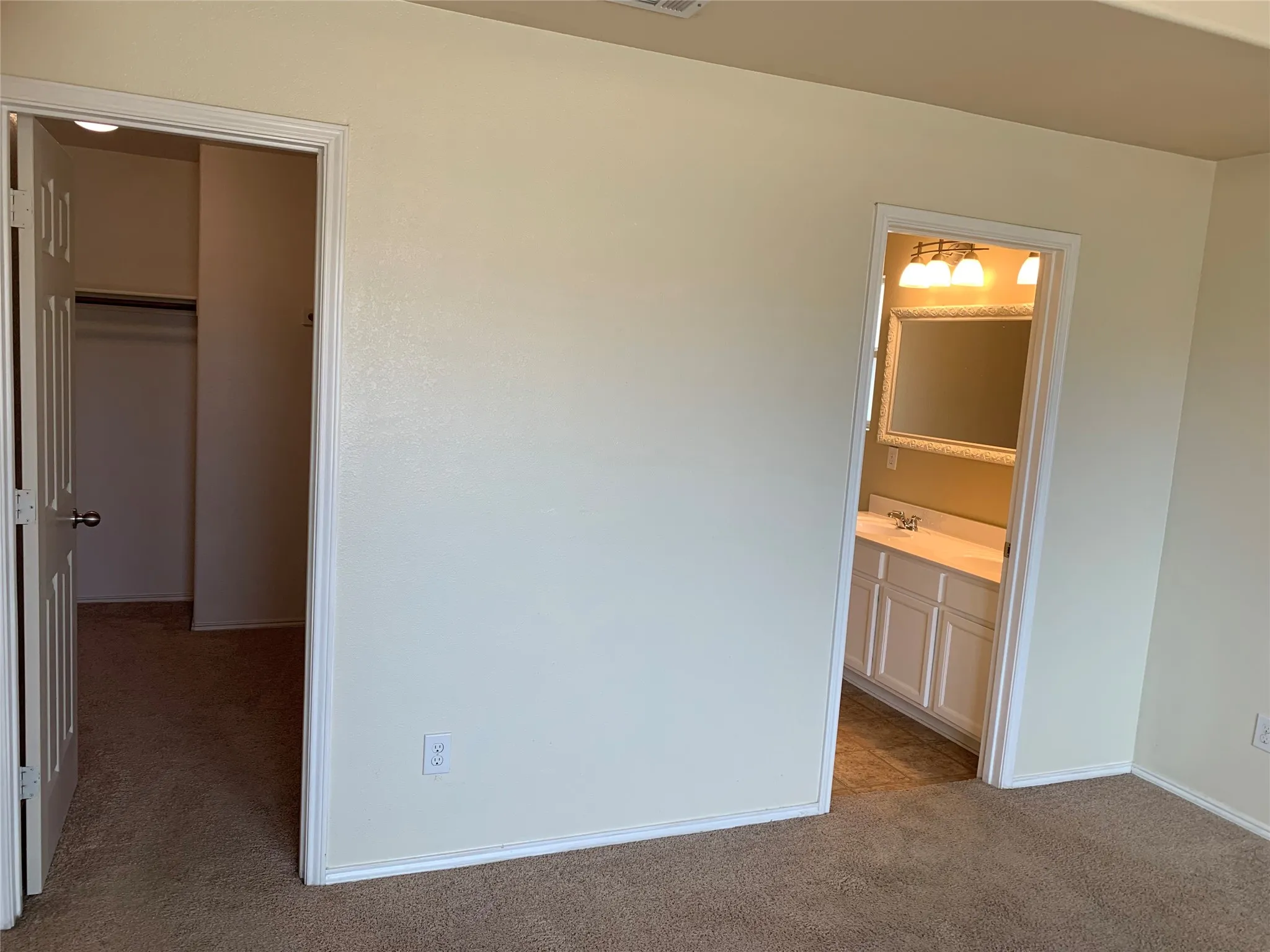 Single Family Residence For Rent in Tarrant County , 3208 Sadie Trail, Fort Worth, Texas 76137, 3 Bedroom, 2 Bathroom, 2 Garage spaces, 2,152 Sqft, built in 2011, mls#21403451, Real Estate Agent in Fort Worth, Homes For Rent in Tarrant county, Homes For Rent in Fort Worth, Realtor in Fort Worth Texas, Real Estate Brokerage Independent Realty Texas, Luminita Cordes Realtor