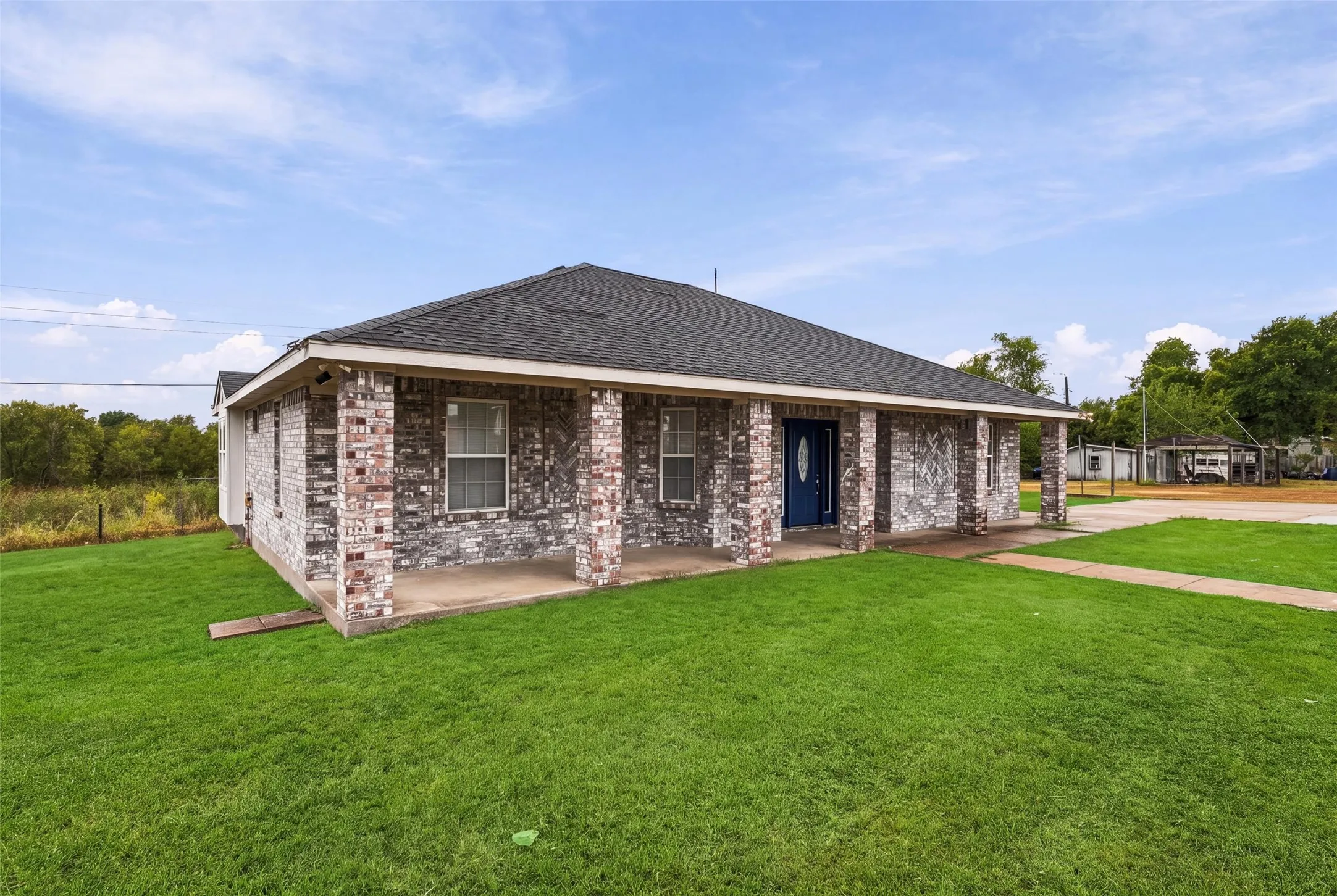 Single Family Residence For Rent in Collin County , 8998 Leroy Road, Princeton, Texas 75407, 3 Bedroom, 2 Bathroom, Garage spaces, 1,688 Sqft, built in 2001, mls#21403818, Real Estate Agent in Princeton, Homes For Rent in Collin county, Homes For Rent in Princeton, Realtor in Princeton Texas, Real Estate Brokerage Independent Realty Texas, Luminita Cordes Realtor