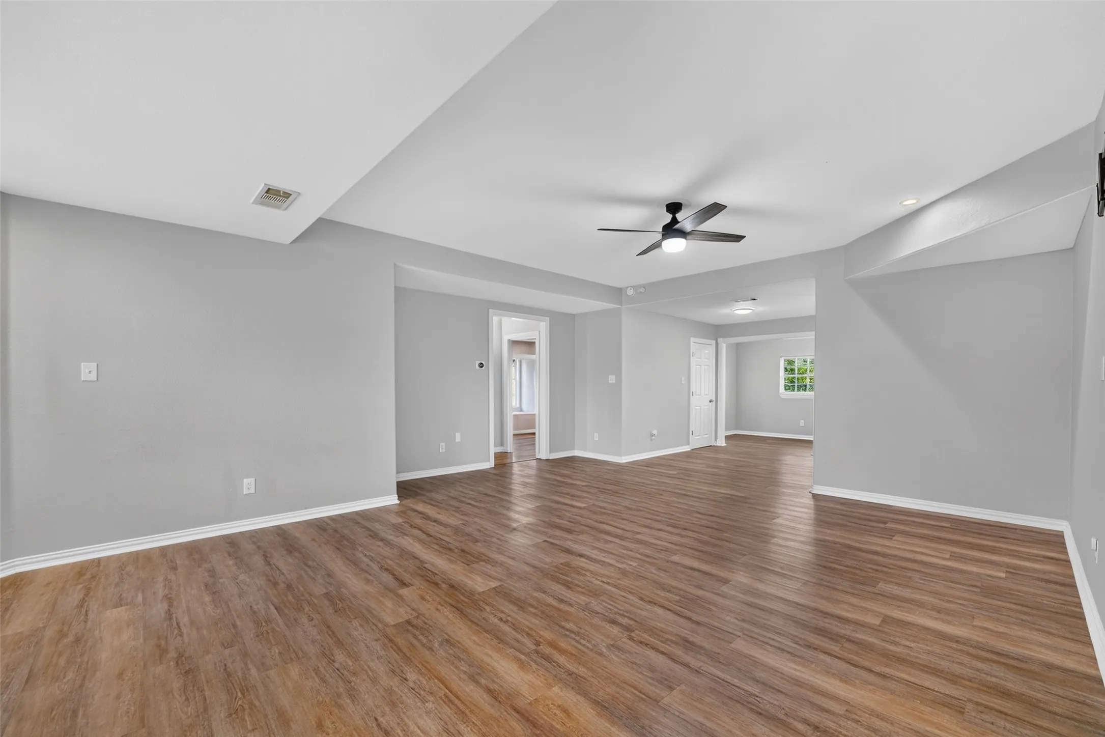 Single Family Residence For Rent in Collin County , 8998 Leroy Road, Princeton, Texas 75407, 3 Bedroom, 2 Bathroom, Garage spaces, 1,688 Sqft, built in 2001, mls#21403818, Real Estate Agent in Princeton, Homes For Rent in Collin county, Homes For Rent in Princeton, Realtor in Princeton Texas, Real Estate Brokerage Independent Realty Texas, Luminita Cordes Realtor