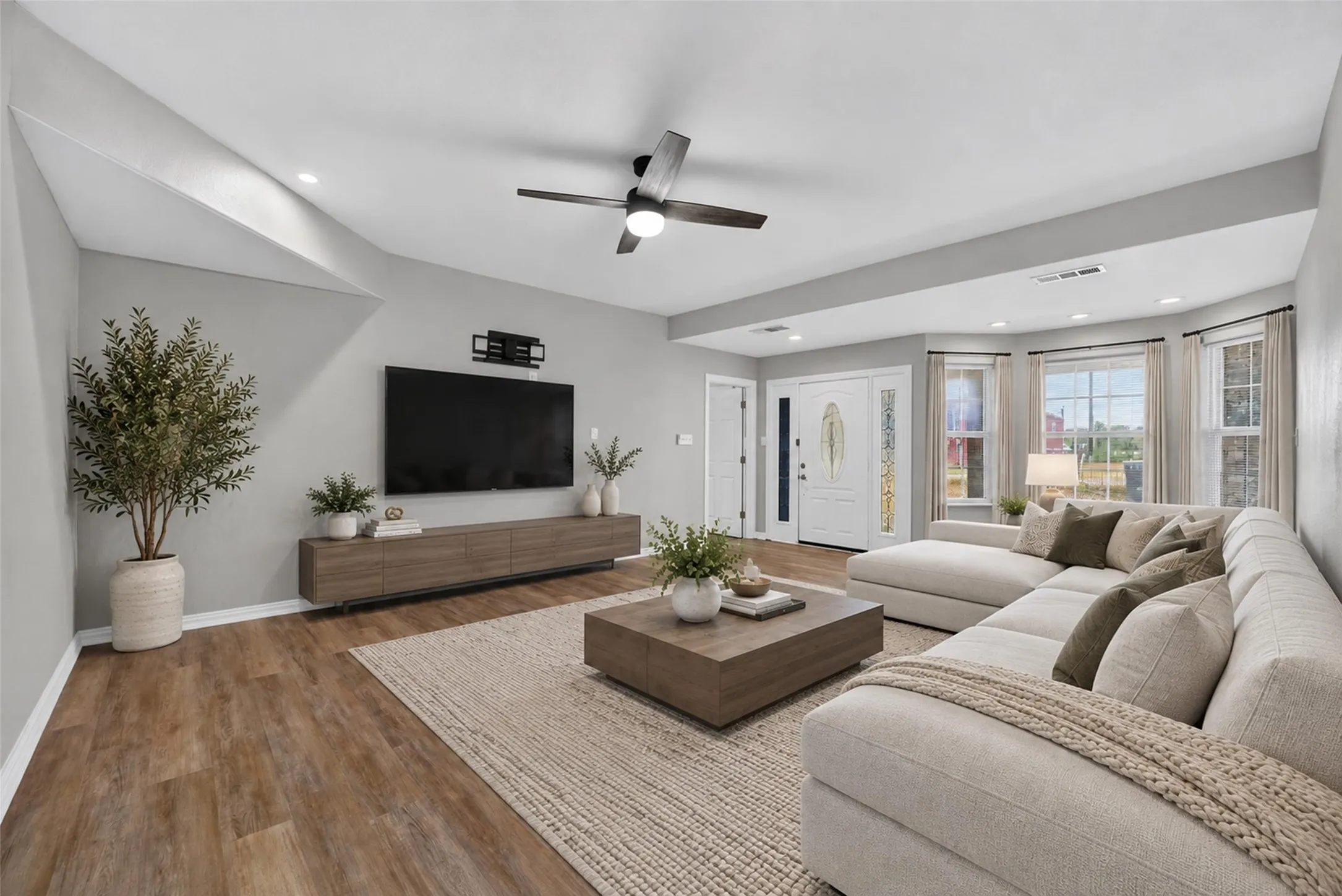 Single Family Residence For Rent in Collin County , 8998 Leroy Road, Princeton, Texas 75407, 3 Bedroom, 2 Bathroom, Garage spaces, 1,688 Sqft, built in 2001, mls#21403818, Real Estate Agent in Princeton, Homes For Rent in Collin county, Homes For Rent in Princeton, Realtor in Princeton Texas, Real Estate Brokerage Independent Realty Texas, Luminita Cordes Realtor