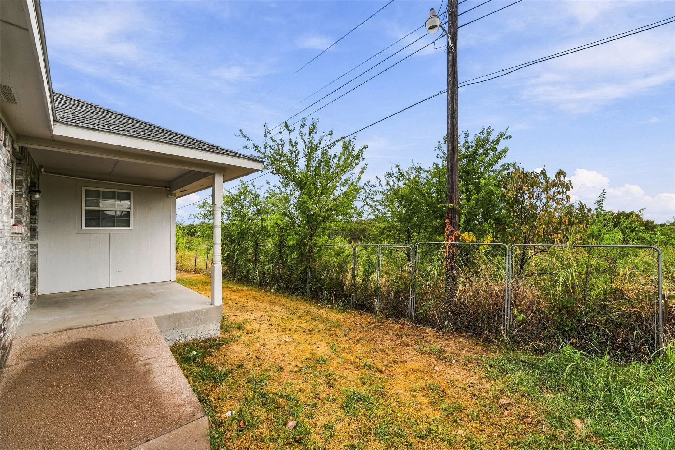 Single Family Residence For Rent in Collin County , 8998 Leroy Road, Princeton, Texas 75407, 3 Bedroom, 2 Bathroom, Garage spaces, 1,688 Sqft, built in 2001, mls#21403818, Real Estate Agent in Princeton, Homes For Rent in Collin county, Homes For Rent in Princeton, Realtor in Princeton Texas, Real Estate Brokerage Independent Realty Texas, Luminita Cordes Realtor
