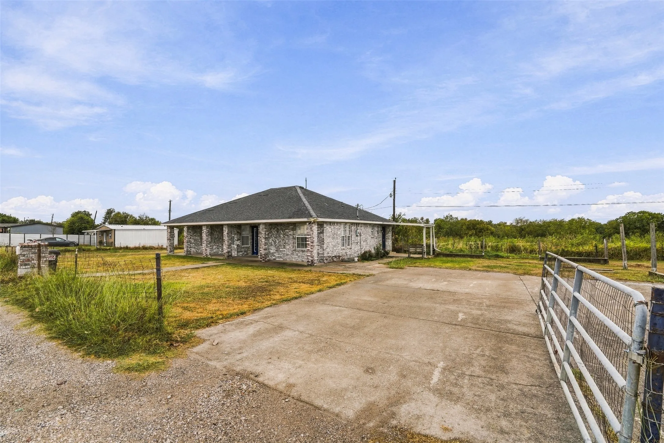 Single Family Residence For Rent in Collin County , 8998 Leroy Road, Princeton, Texas 75407, 3 Bedroom, 2 Bathroom, Garage spaces, 1,688 Sqft, built in 2001, mls#21403818, Real Estate Agent in Princeton, Homes For Rent in Collin county, Homes For Rent in Princeton, Realtor in Princeton Texas, Real Estate Brokerage Independent Realty Texas, Luminita Cordes Realtor