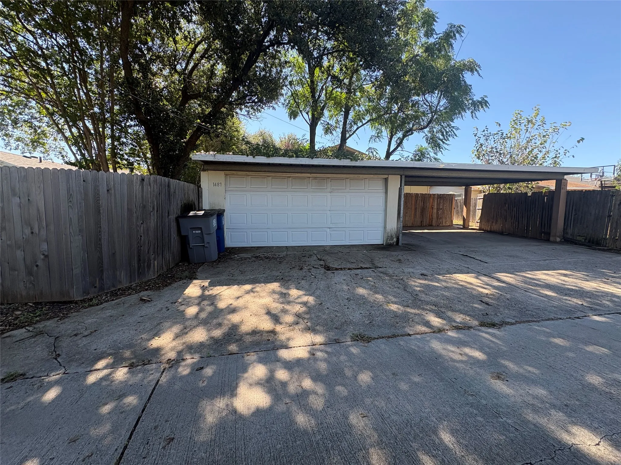 Duplex For Sale in Dallas County , 1487 Brook Meadow Circle, Lancaster, Texas 75134, 4 Bedroom, 2 Bathroom, 2 Garage spaces, 0 Sqft, built in 1982, mls#21403822, Real Estate Agent in Lancaster, Homes For Sale in Dallas county, Homes For Sale in Lancaster, Realtor in Lancaster Texas, Real Estate Brokerage Independent Realty Texas, Luminita Cordes Realtor