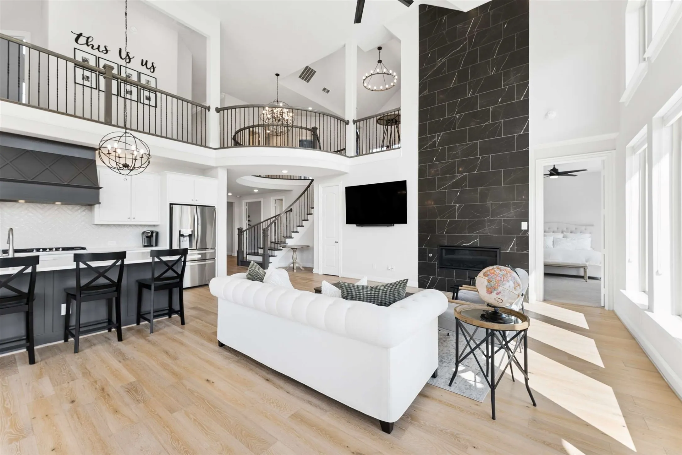 Single Family Residence For Sale in Rockwall County , 4516 Ravenbank Drive, Rockwall, Texas 75087, 5 Bedroom, 4 Bathroom, 3 Garage spaces, 3,887 Sqft, built in 2021, mls#21403767, Real Estate Agent in Rockwall, Homes For Sale in Rockwall county, Homes For Sale in Rockwall, Realtor in Rockwall Texas, Real Estate Brokerage Independent Realty Texas, Luminita Cordes Realtor