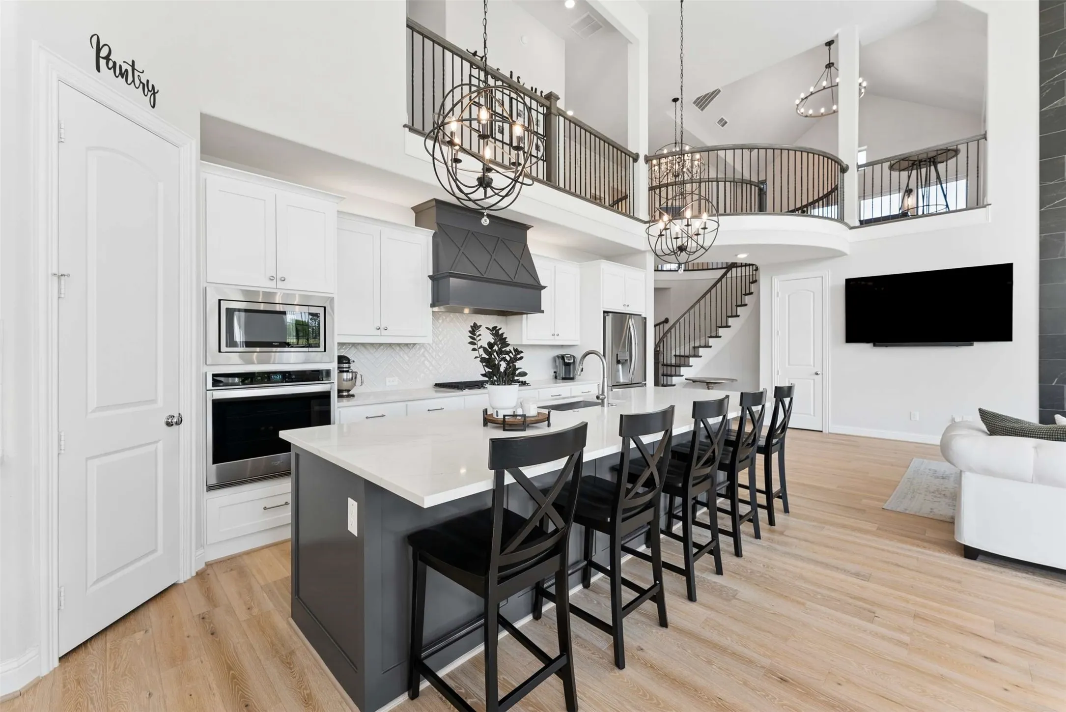 Single Family Residence For Sale in Rockwall County , 4516 Ravenbank Drive, Rockwall, Texas 75087, 5 Bedroom, 4 Bathroom, 3 Garage spaces, 3,887 Sqft, built in 2021, mls#21403767, Real Estate Agent in Rockwall, Homes For Sale in Rockwall county, Homes For Sale in Rockwall, Realtor in Rockwall Texas, Real Estate Brokerage Independent Realty Texas, Luminita Cordes Realtor