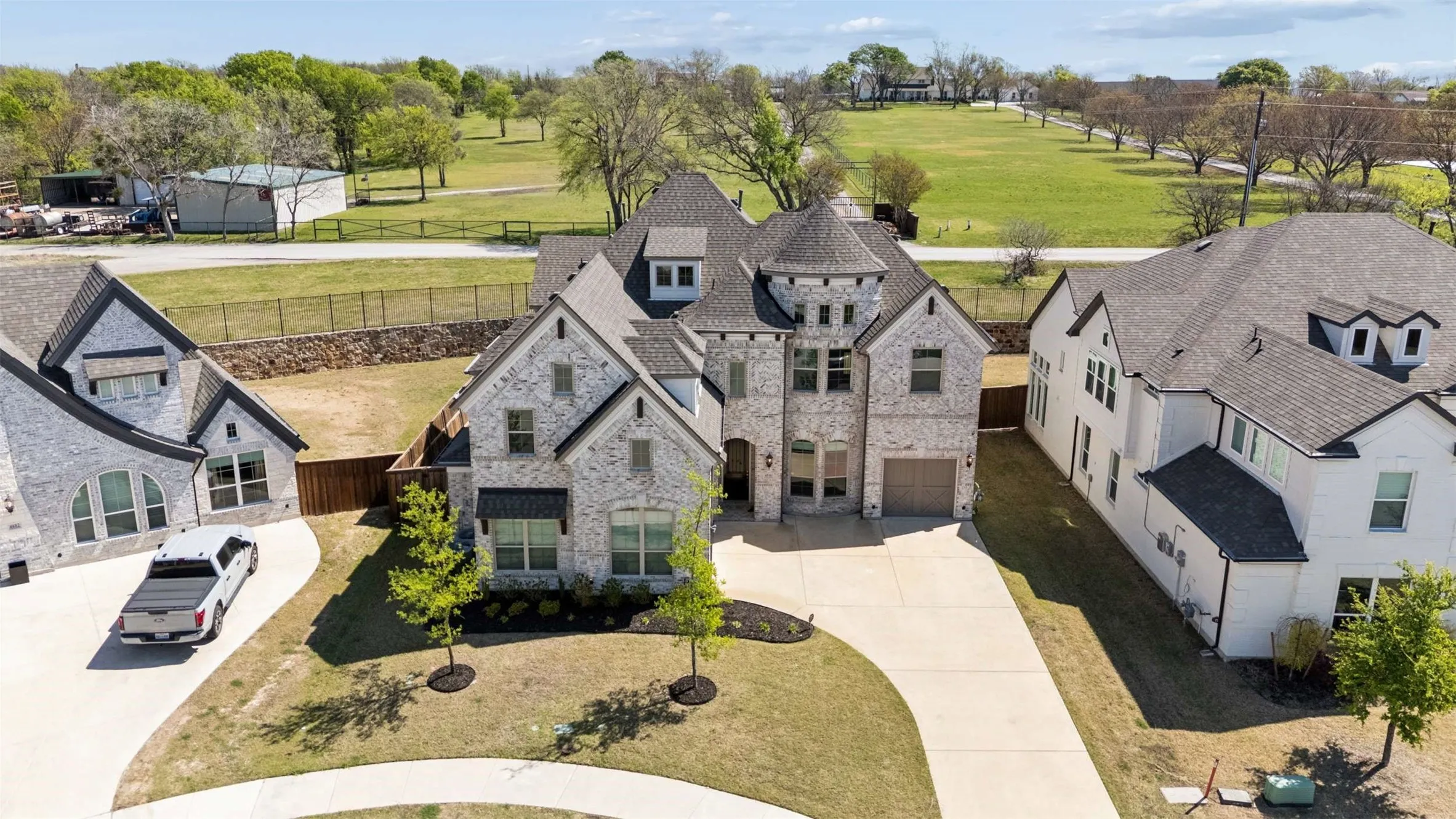 Single Family Residence For Sale in Rockwall County , 4516 Ravenbank Drive, Rockwall, Texas 75087, 5 Bedroom, 4 Bathroom, 3 Garage spaces, 3,887 Sqft, built in 2021, mls#21403767, Real Estate Agent in Rockwall, Homes For Sale in Rockwall county, Homes For Sale in Rockwall, Realtor in Rockwall Texas, Real Estate Brokerage Independent Realty Texas, Luminita Cordes Realtor