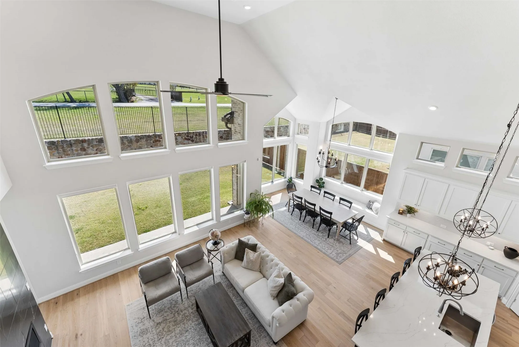 Single Family Residence For Sale in Rockwall County , 4516 Ravenbank Drive, Rockwall, Texas 75087, 5 Bedroom, 4 Bathroom, 3 Garage spaces, 3,887 Sqft, built in 2021, mls#21403767, Real Estate Agent in Rockwall, Homes For Sale in Rockwall county, Homes For Sale in Rockwall, Realtor in Rockwall Texas, Real Estate Brokerage Independent Realty Texas, Luminita Cordes Realtor