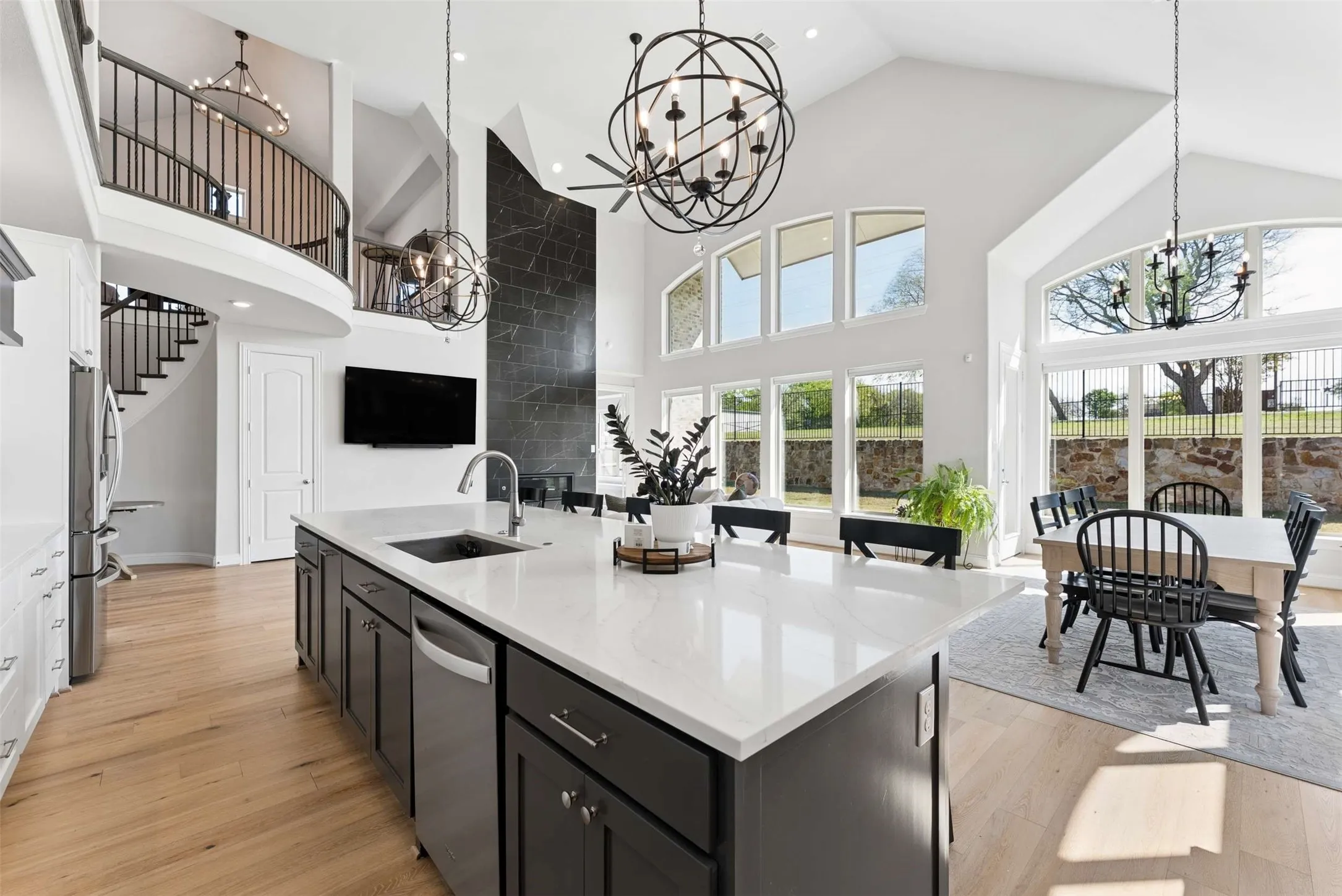 Single Family Residence For Sale in Rockwall County , 4516 Ravenbank Drive, Rockwall, Texas 75087, 5 Bedroom, 4 Bathroom, 3 Garage spaces, 3,887 Sqft, built in 2021, mls#21403767, Real Estate Agent in Rockwall, Homes For Sale in Rockwall county, Homes For Sale in Rockwall, Realtor in Rockwall Texas, Real Estate Brokerage Independent Realty Texas, Luminita Cordes Realtor