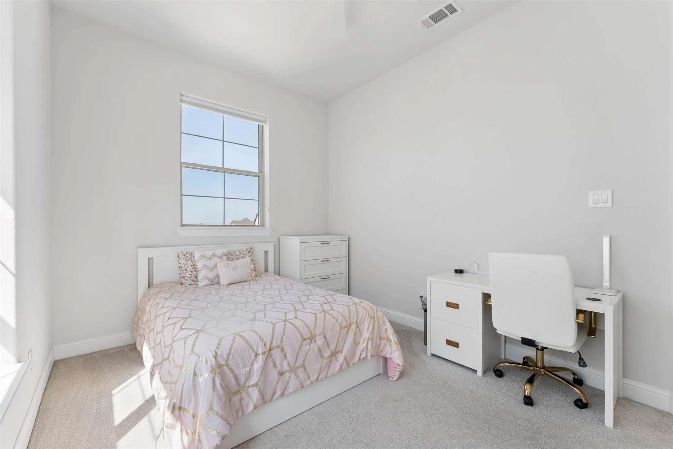 Single Family Residence For Sale in Rockwall County , 4516 Ravenbank Drive, Rockwall, Texas 75087, 5 Bedroom, 4 Bathroom, 3 Garage spaces, 3,887 Sqft, built in 2021, mls#21403767, Real Estate Agent in Rockwall, Homes For Sale in Rockwall county, Homes For Sale in Rockwall, Realtor in Rockwall Texas, Real Estate Brokerage Independent Realty Texas, Luminita Cordes Realtor