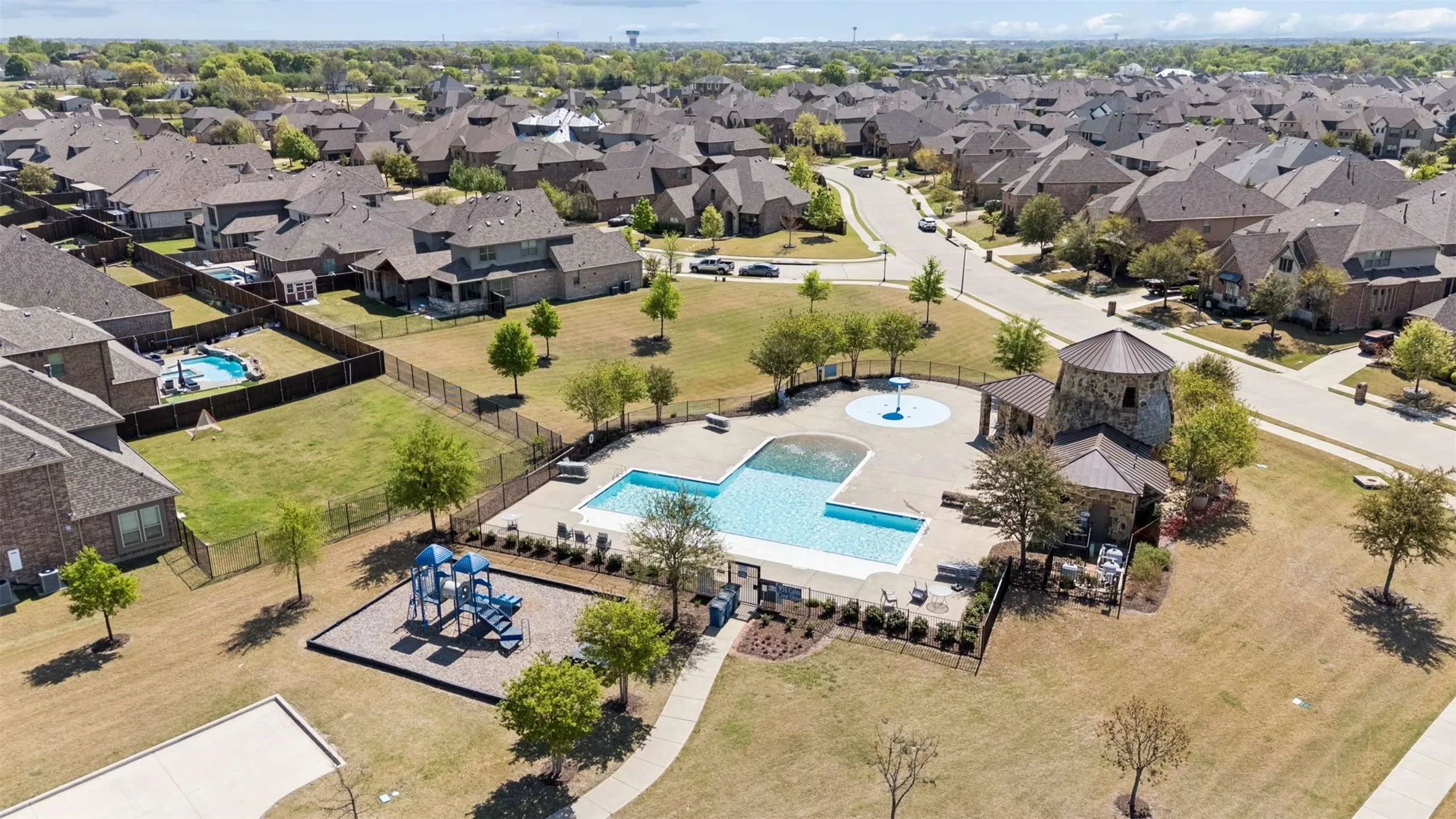 Single Family Residence For Sale in Rockwall County , 4516 Ravenbank Drive, Rockwall, Texas 75087, 5 Bedroom, 4 Bathroom, 3 Garage spaces, 3,887 Sqft, built in 2021, mls#21403767, Real Estate Agent in Rockwall, Homes For Sale in Rockwall county, Homes For Sale in Rockwall, Realtor in Rockwall Texas, Real Estate Brokerage Independent Realty Texas, Luminita Cordes Realtor
