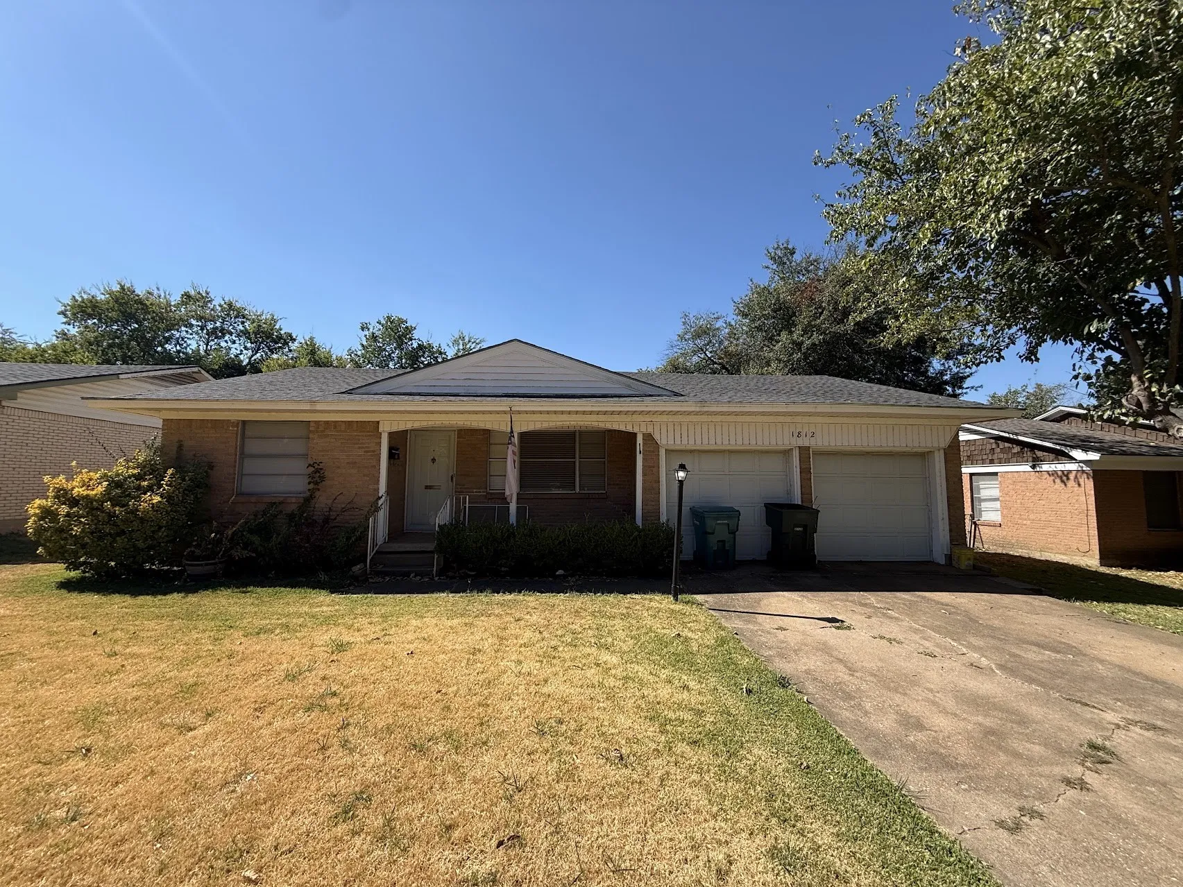 Single Family Residence For Sale in Grayson County , 1812 W Birge Street, Sherman, Texas 75092, 3 Bedroom, 2 Bathroom, 2 Garage spaces, 1,281 Sqft, built in 1958, mls#21403801, Real Estate Agent in Sherman, Homes For Sale in Grayson county, Homes For Sale in Sherman, Realtor in Sherman Texas, Real Estate Brokerage Independent Realty Texas, Luminita Cordes Realtor