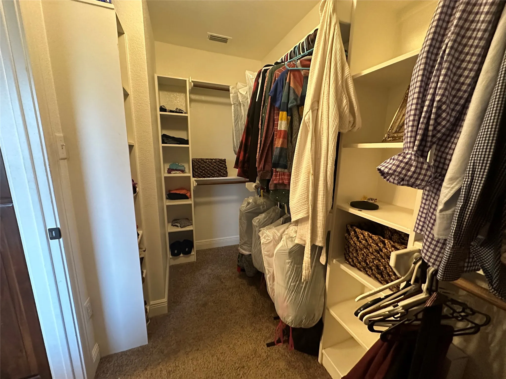 Single Family Residence For Rent in Taylor County , 4725 Yellowstone Trail, Abilene, Texas 79602, 3 Bedroom, 2 Bathroom, 2 Garage spaces, 1,564 Sqft, built in 2013, mls#21403831, Real Estate Agent in Abilene, Homes For Rent in Taylor county, Homes For Rent in Abilene, Realtor in Abilene Texas, Real Estate Brokerage Independent Realty Texas, Luminita Cordes Realtor