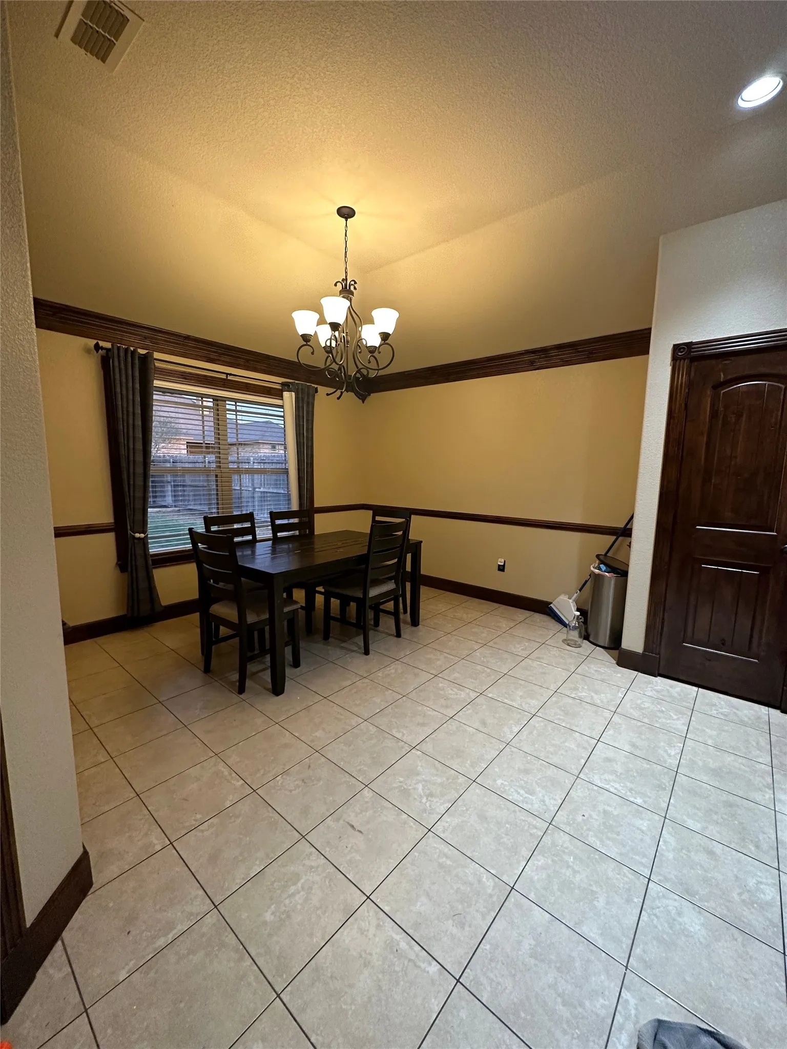 Single Family Residence For Rent in Taylor County , 4725 Yellowstone Trail, Abilene, Texas 79602, 3 Bedroom, 2 Bathroom, 2 Garage spaces, 1,564 Sqft, built in 2013, mls#21403831, Real Estate Agent in Abilene, Homes For Rent in Taylor county, Homes For Rent in Abilene, Realtor in Abilene Texas, Real Estate Brokerage Independent Realty Texas, Luminita Cordes Realtor