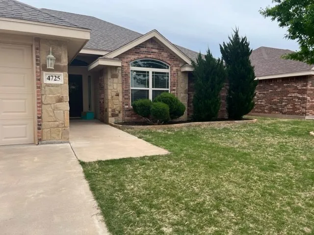 Single Family Residence For Rent in Taylor County , 4725 Yellowstone Trail, Abilene, Texas 79602, 3 Bedroom, 2 Bathroom, 2 Garage spaces, 1,564 Sqft, built in 2013, mls#21403831, Real Estate Agent in Abilene, Homes For Rent in Taylor county, Homes For Rent in Abilene, Realtor in Abilene Texas, Real Estate Brokerage Independent Realty Texas, Luminita Cordes Realtor