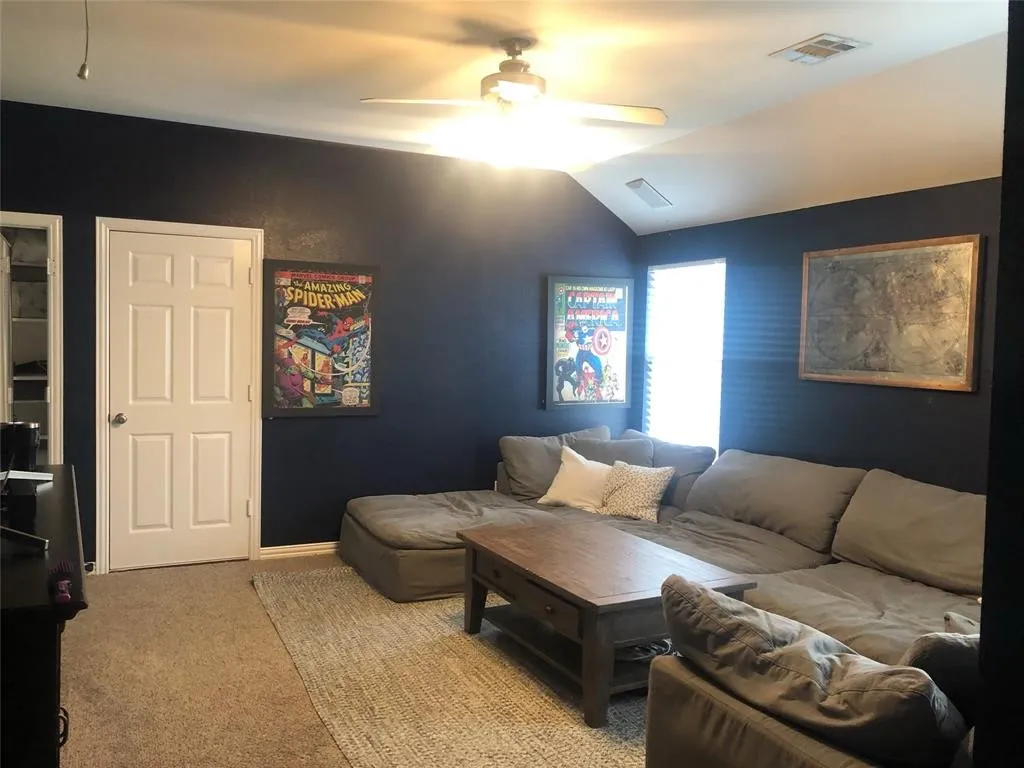 Single Family Residence For Rent in Collin County , 1563 Buckthorne Drive, Allen, Texas 75002, 4 Bedroom, 3 Bathroom, 2 Garage spaces, 2,280 Sqft, built in 2004, mls#21384657, Real Estate Agent in Allen, Homes For Rent in Collin county, Homes For Rent in Allen, Realtor in Allen Texas, Real Estate Brokerage Independent Realty Texas, Luminita Cordes Realtor