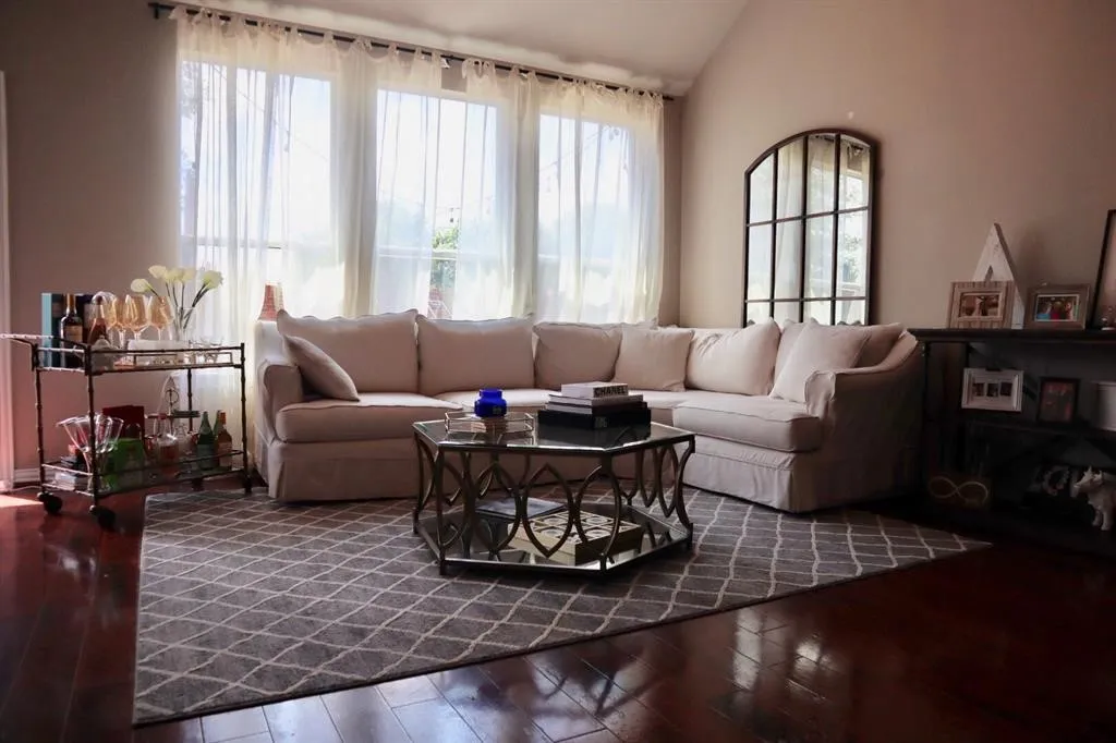Single Family Residence For Rent in Collin County , 1563 Buckthorne Drive, Allen, Texas 75002, 4 Bedroom, 3 Bathroom, 2 Garage spaces, 2,280 Sqft, built in 2004, mls#21384657, Real Estate Agent in Allen, Homes For Rent in Collin county, Homes For Rent in Allen, Realtor in Allen Texas, Real Estate Brokerage Independent Realty Texas, Luminita Cordes Realtor