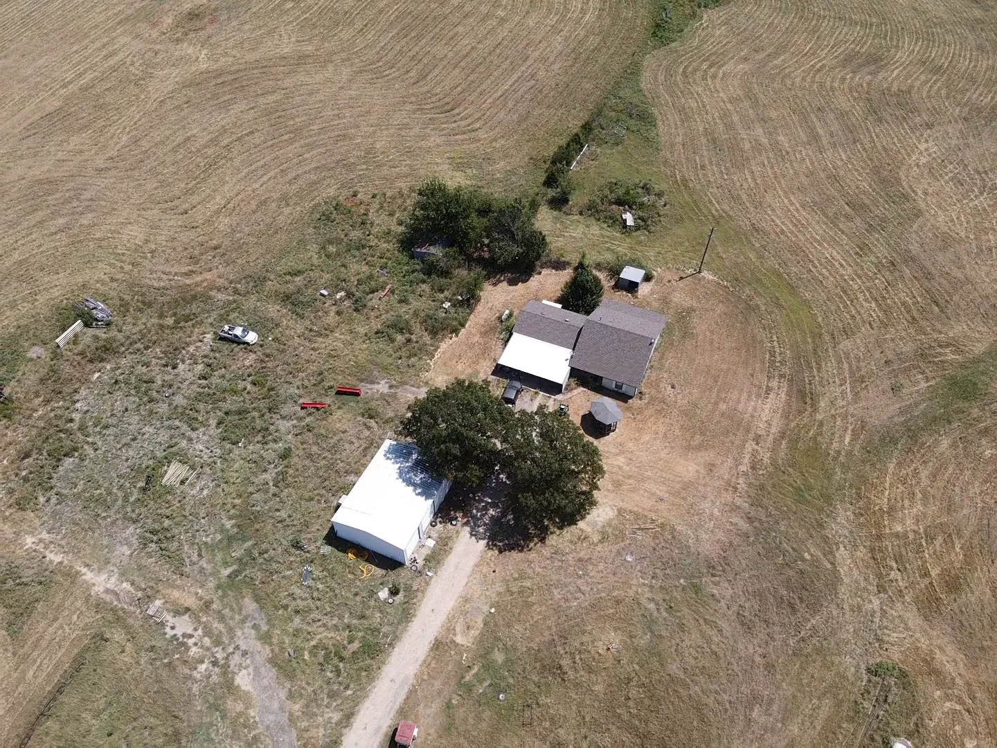 Single Family Residence For Sale in Lamar County , 1635 CR 33500, Sumner, Texas 75486, 4 Bedroom, 2 Bathroom, 2 Garage spaces, 2,084 Sqft, built in 1985, mls#21403666, Real Estate Agent in Sumner, Homes For Sale in Lamar county, Homes For Sale in Sumner, Realtor in Sumner Texas, Real Estate Brokerage Independent Realty Texas, Luminita Cordes Realtor