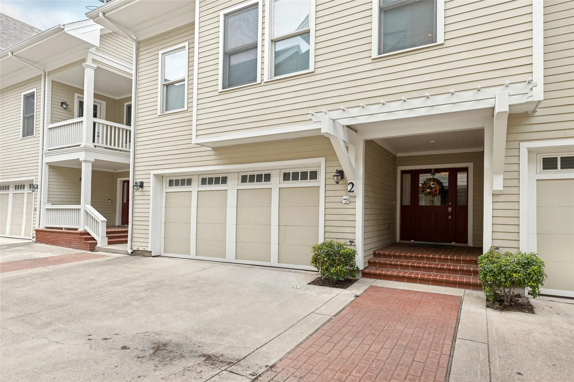 Condominium For Rent in Dallas County , 2604 Thomas Avenue 2, Dallas, Texas 75204, 3 Bedroom, 4 Bathroom, 2 Garage spaces, 2,949 Sqft, built in 2008, mls#21400868, Real Estate Agent in Dallas, Homes For Rent in Dallas county, Homes For Rent in Dallas, Realtor in Dallas Texas, Real Estate Brokerage Independent Realty Texas, Luminita Cordes Realtor