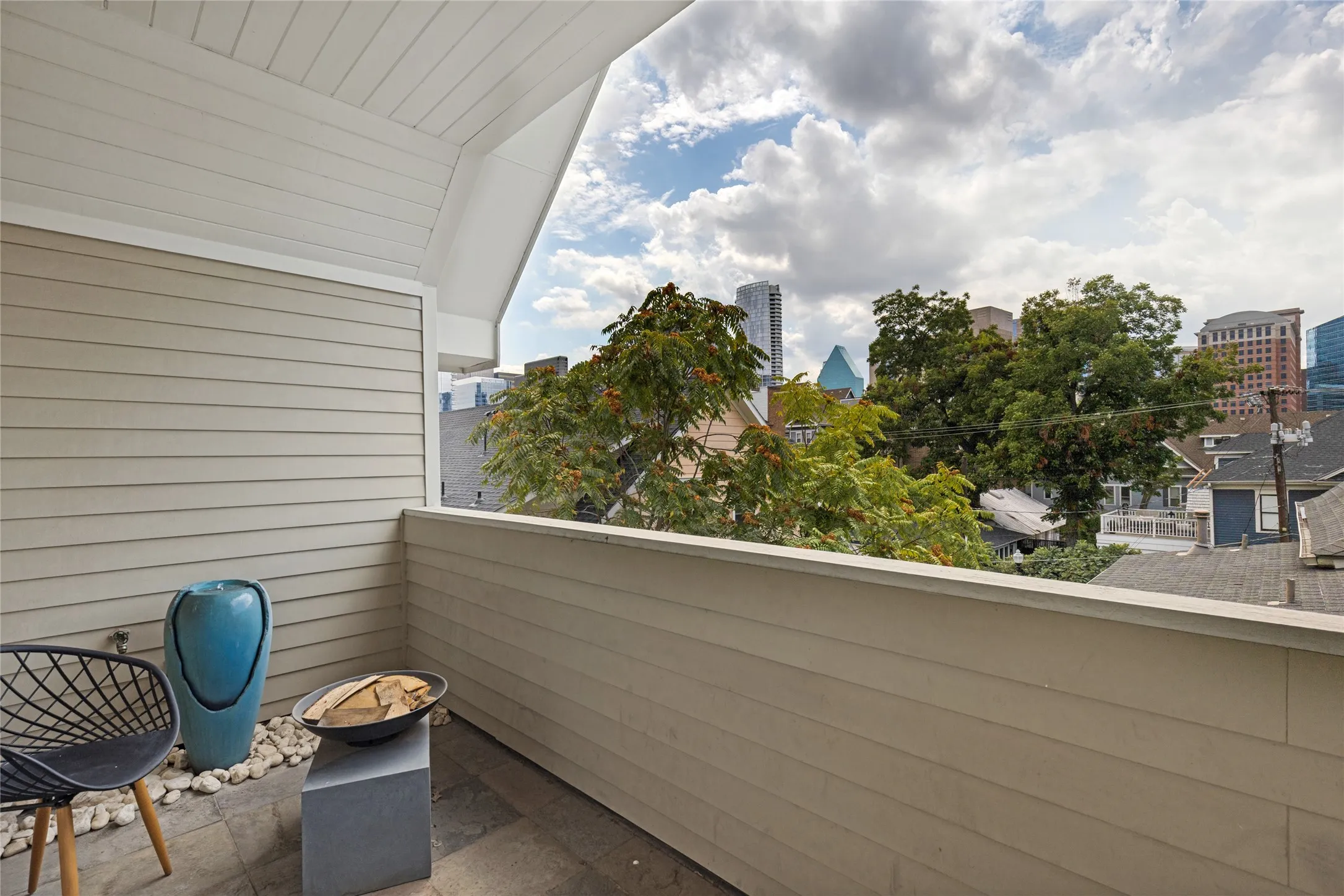Condominium For Rent in Dallas County , 2604 Thomas Avenue 2, Dallas, Texas 75204, 3 Bedroom, 4 Bathroom, 2 Garage spaces, 2,949 Sqft, built in 2008, mls#21400868, Real Estate Agent in Dallas, Homes For Rent in Dallas county, Homes For Rent in Dallas, Realtor in Dallas Texas, Real Estate Brokerage Independent Realty Texas, Luminita Cordes Realtor