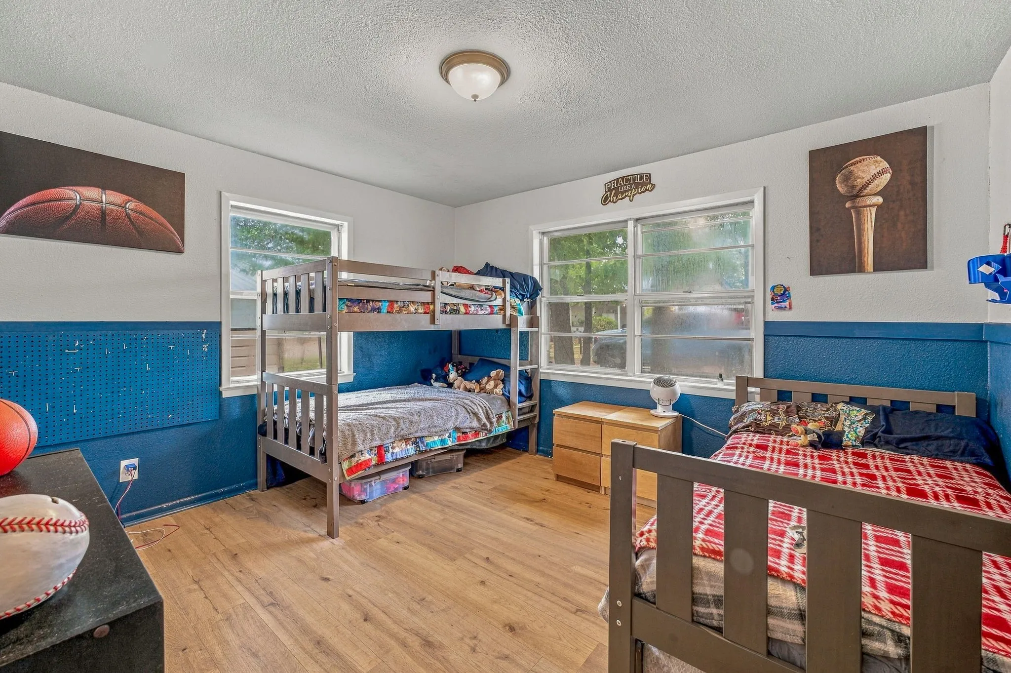 Single Family Residence For Sale in Bosque County , 403 S Hamilton, Iredell, Texas 76649, 2 Bedroom, 2 Bathroom, 1 Garage spaces, 1,188 Sqft, built in 1975, mls#21402292, Real Estate Agent in Iredell, Homes For Sale in Bosque county, Homes For Sale in Iredell, Realtor in Iredell Texas, Real Estate Brokerage Independent Realty Texas, Luminita Cordes Realtor