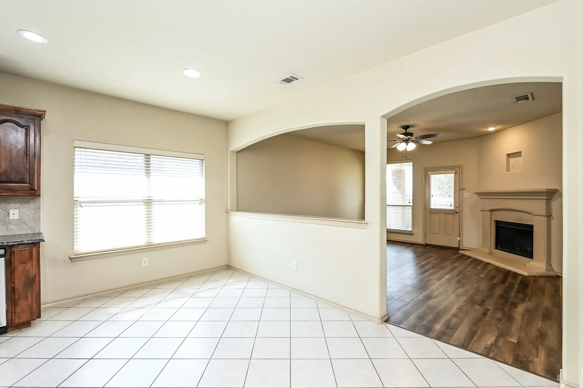 Single Family Residence For Rent in Parker County , 1013 Jodie Drive, Weatherford, Texas 76087, 3 Bedroom, 2 Bathroom, 2 Garage spaces, 1,490 Sqft, built in 2012, mls#21403847, Real Estate Agent in Weatherford, Homes For Rent in Parker county, Homes For Rent in Weatherford, Realtor in Weatherford Texas, Real Estate Brokerage Independent Realty Texas, Luminita Cordes Realtor