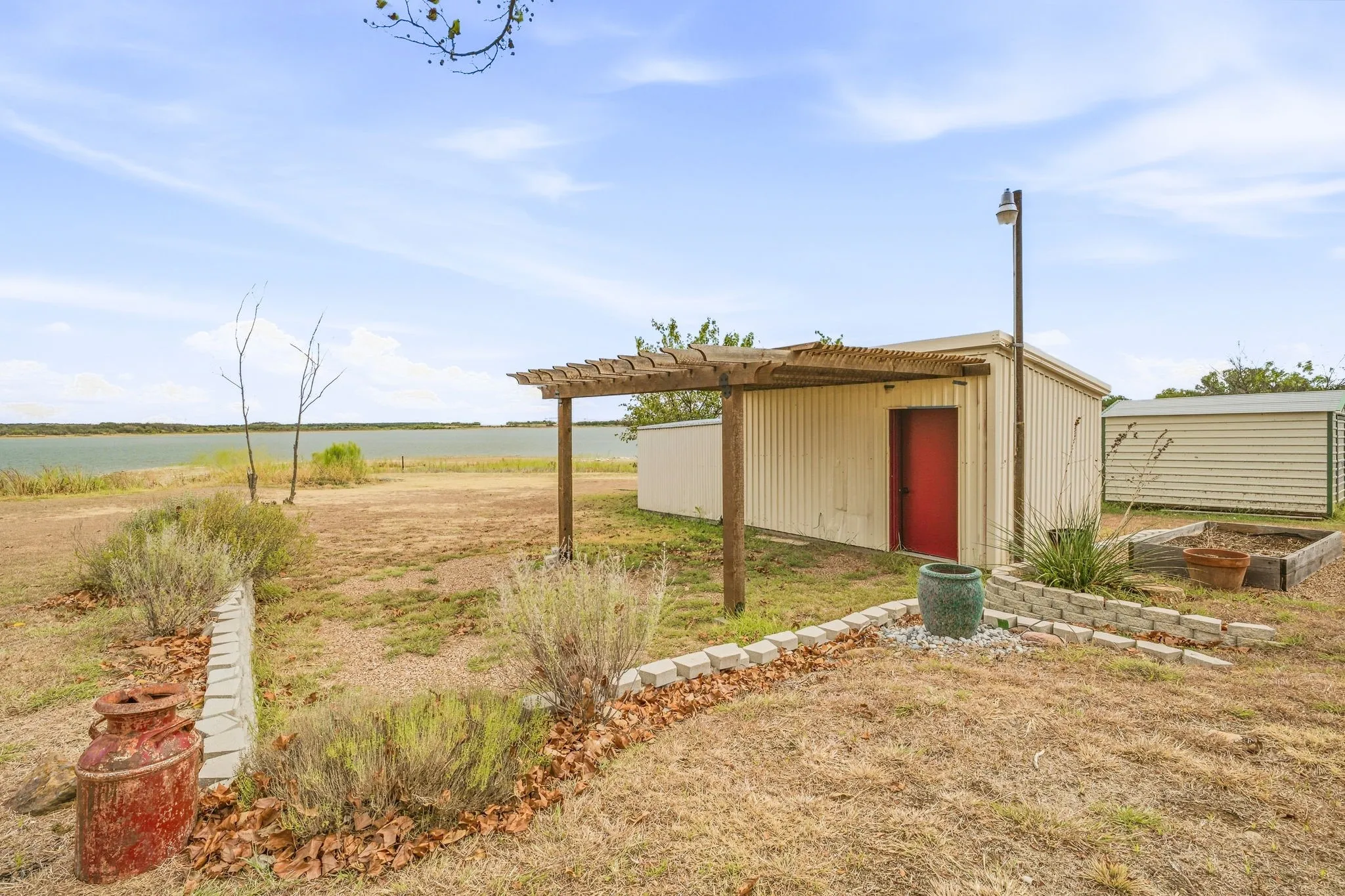 Single Family Residence For Sale in Young County , 1276 FM 3003, Graham, Texas 76450, 3 Bedroom, 2 Bathroom, 2 Garage spaces, 2,126 Sqft, built in 1975, mls#21402880, Real Estate Agent in Graham, Homes For Sale in Young county, Homes For Sale in Graham, Realtor in Graham Texas, Real Estate Brokerage Independent Realty Texas, Luminita Cordes Realtor