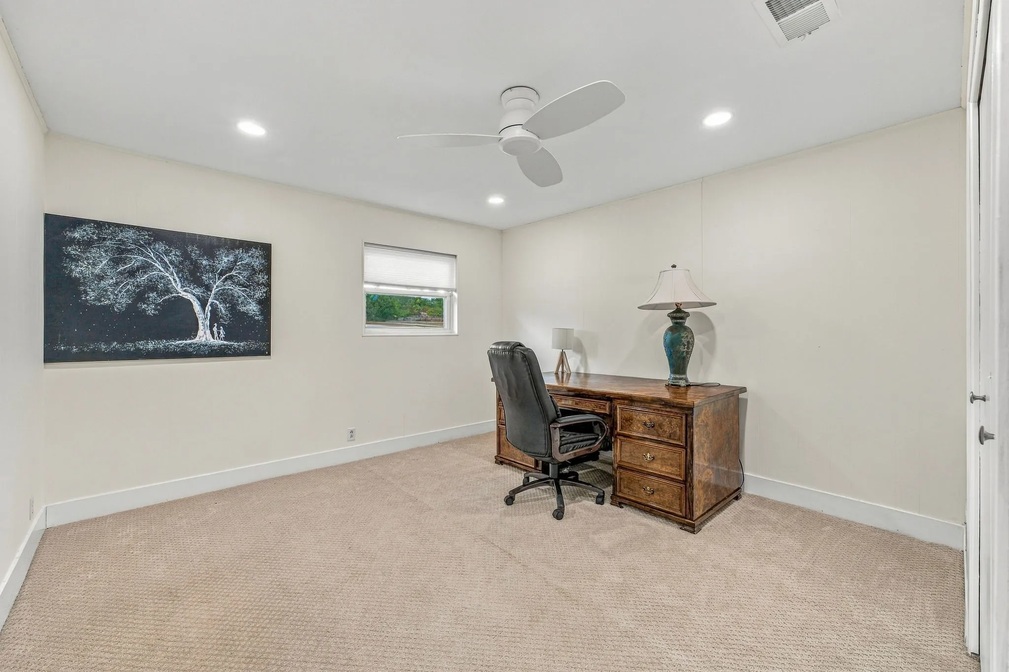 Single Family Residence For Sale in Young County , 1276 FM 3003, Graham, Texas 76450, 3 Bedroom, 2 Bathroom, 2 Garage spaces, 2,126 Sqft, built in 1975, mls#21402880, Real Estate Agent in Graham, Homes For Sale in Young county, Homes For Sale in Graham, Realtor in Graham Texas, Real Estate Brokerage Independent Realty Texas, Luminita Cordes Realtor