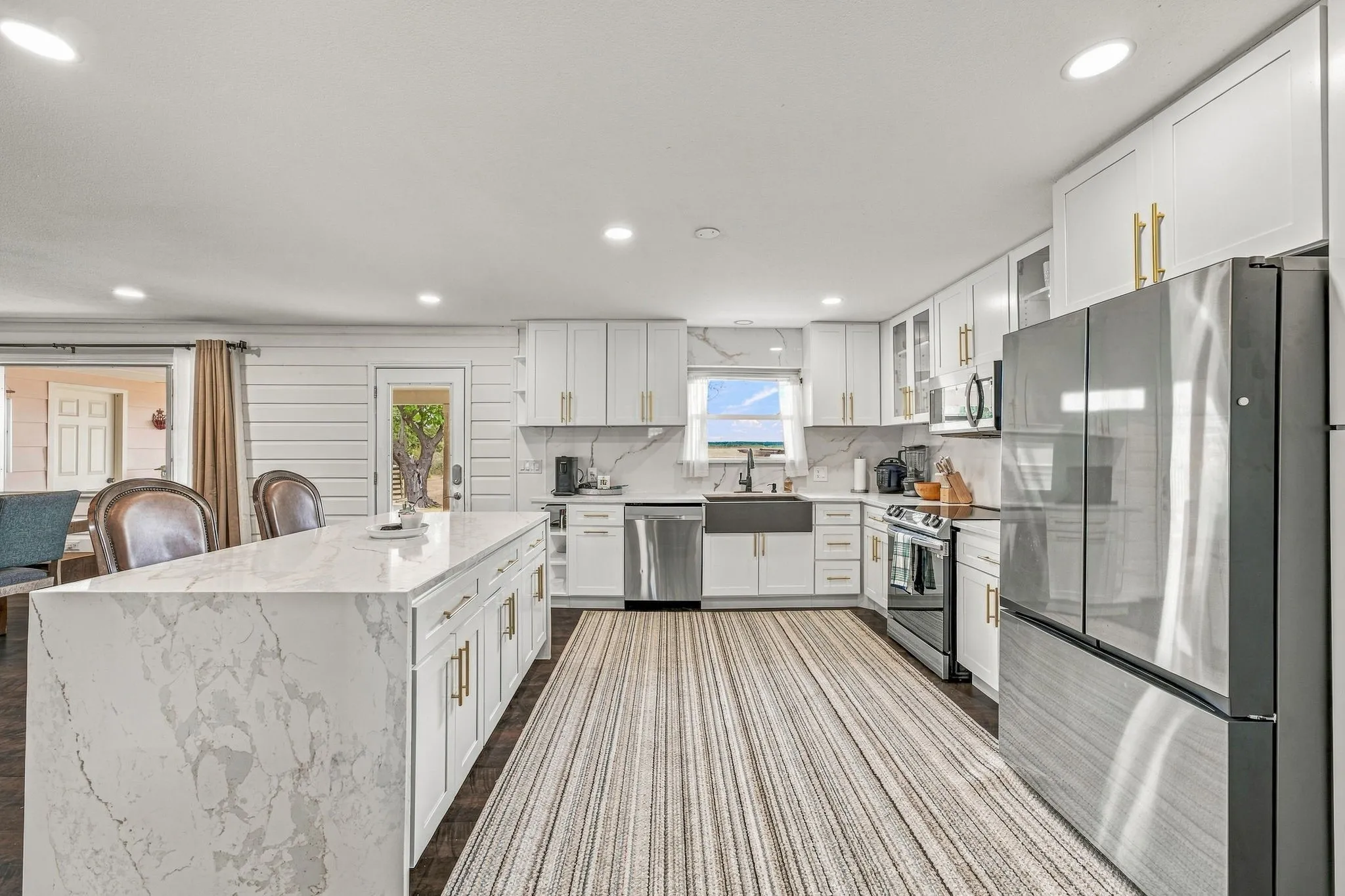 Single Family Residence For Sale in Young County , 1276 FM 3003, Graham, Texas 76450, 3 Bedroom, 2 Bathroom, 2 Garage spaces, 2,126 Sqft, built in 1975, mls#21402880, Real Estate Agent in Graham, Homes For Sale in Young county, Homes For Sale in Graham, Realtor in Graham Texas, Real Estate Brokerage Independent Realty Texas, Luminita Cordes Realtor