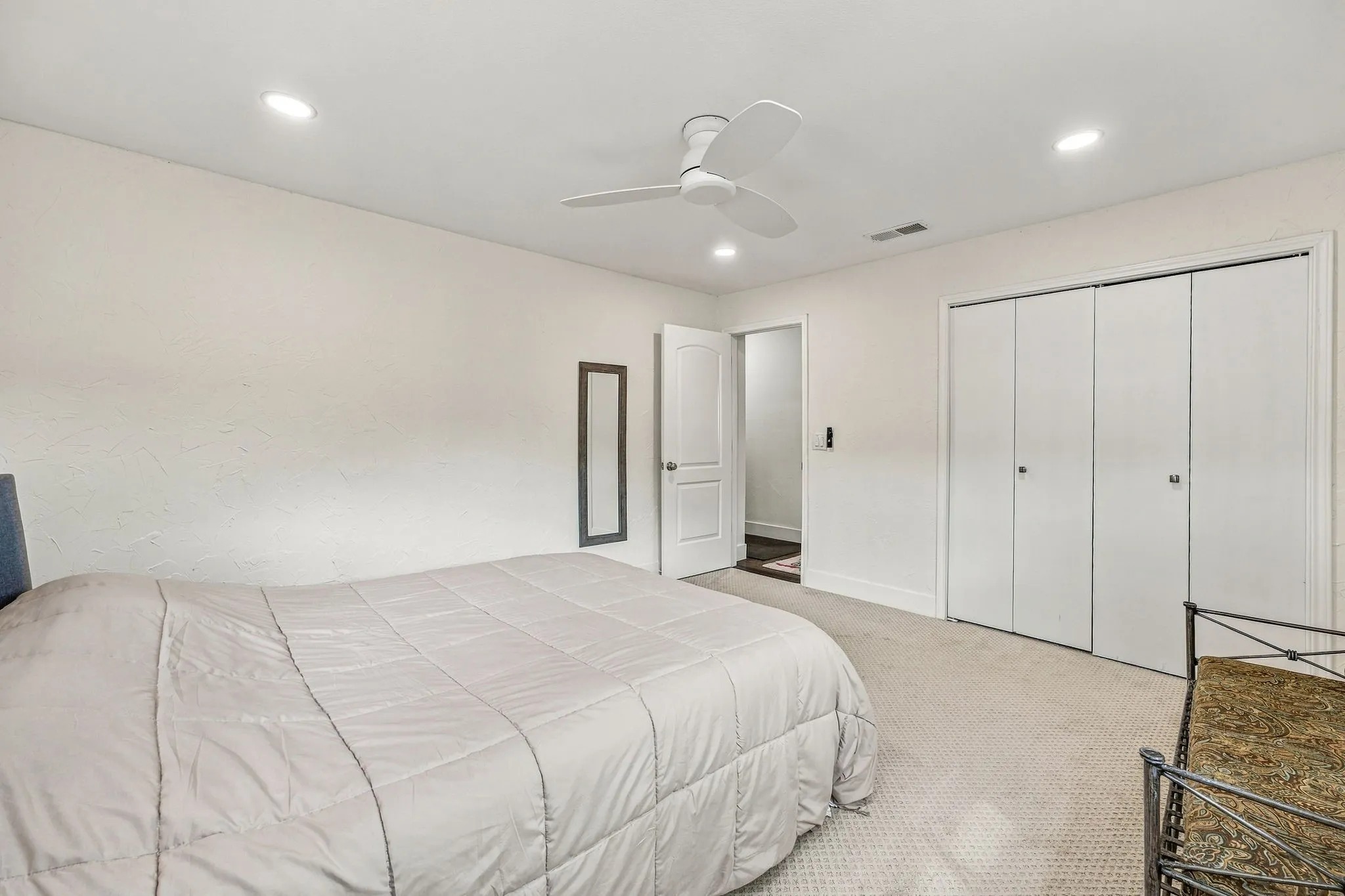Single Family Residence For Sale in Young County , 1276 FM 3003, Graham, Texas 76450, 3 Bedroom, 2 Bathroom, 2 Garage spaces, 2,126 Sqft, built in 1975, mls#21402880, Real Estate Agent in Graham, Homes For Sale in Young county, Homes For Sale in Graham, Realtor in Graham Texas, Real Estate Brokerage Independent Realty Texas, Luminita Cordes Realtor
