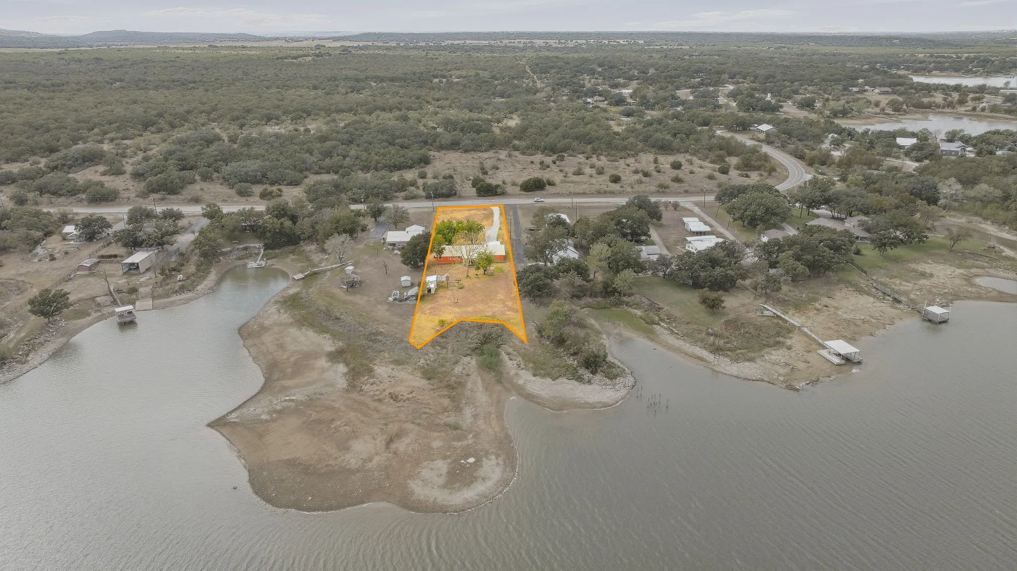 Single Family Residence For Sale in Young County , 1276 FM 3003, Graham, Texas 76450, 3 Bedroom, 2 Bathroom, 2 Garage spaces, 2,126 Sqft, built in 1975, mls#21402880, Real Estate Agent in Graham, Homes For Sale in Young county, Homes For Sale in Graham, Realtor in Graham Texas, Real Estate Brokerage Independent Realty Texas, Luminita Cordes Realtor